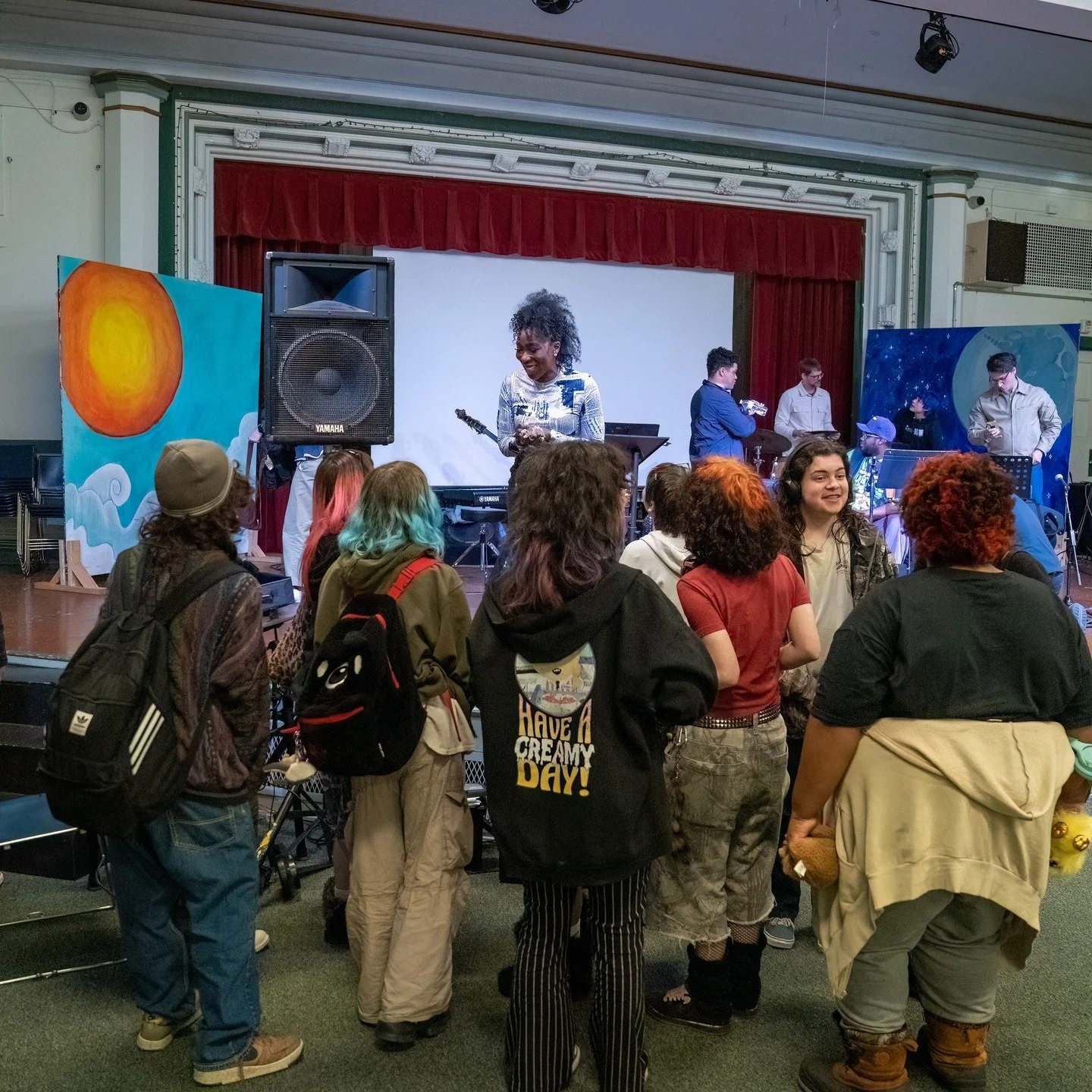 Dani Barker and an A list of Portland jazz musicians took their art and the story of jazz into the schools for PDX Jazz. The group's presentation of jazz history was at the Metropolitan Learning Center yesterday - the great delight of hundreds of stu