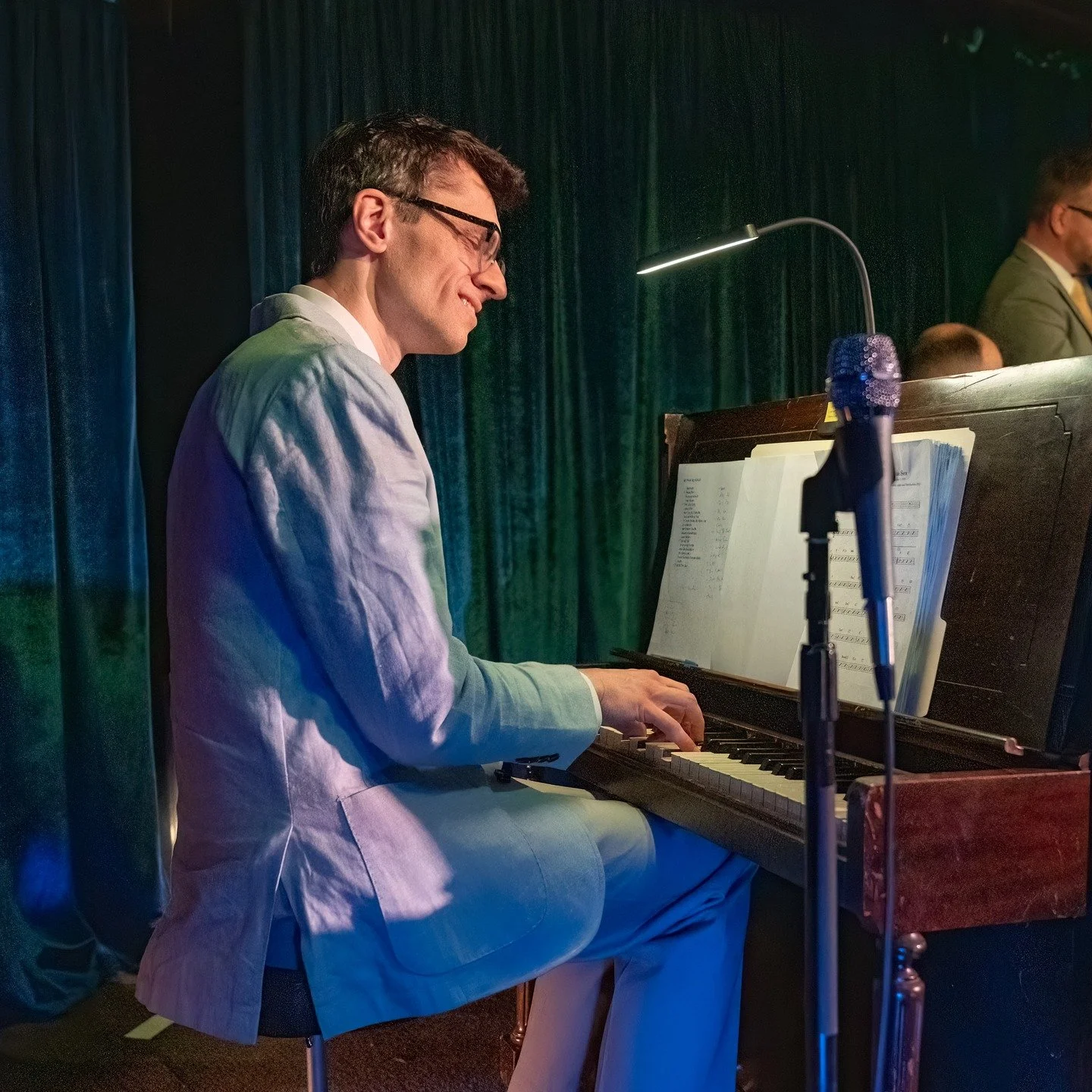 Soul'd Out Music presented a trad jazz evening with Andrew Oliver and his sextet. Andrew and his band play jazz from the first half of the 20th century with great skill, obvious pleasure, and lace it with a big dose of intelligence about the music an