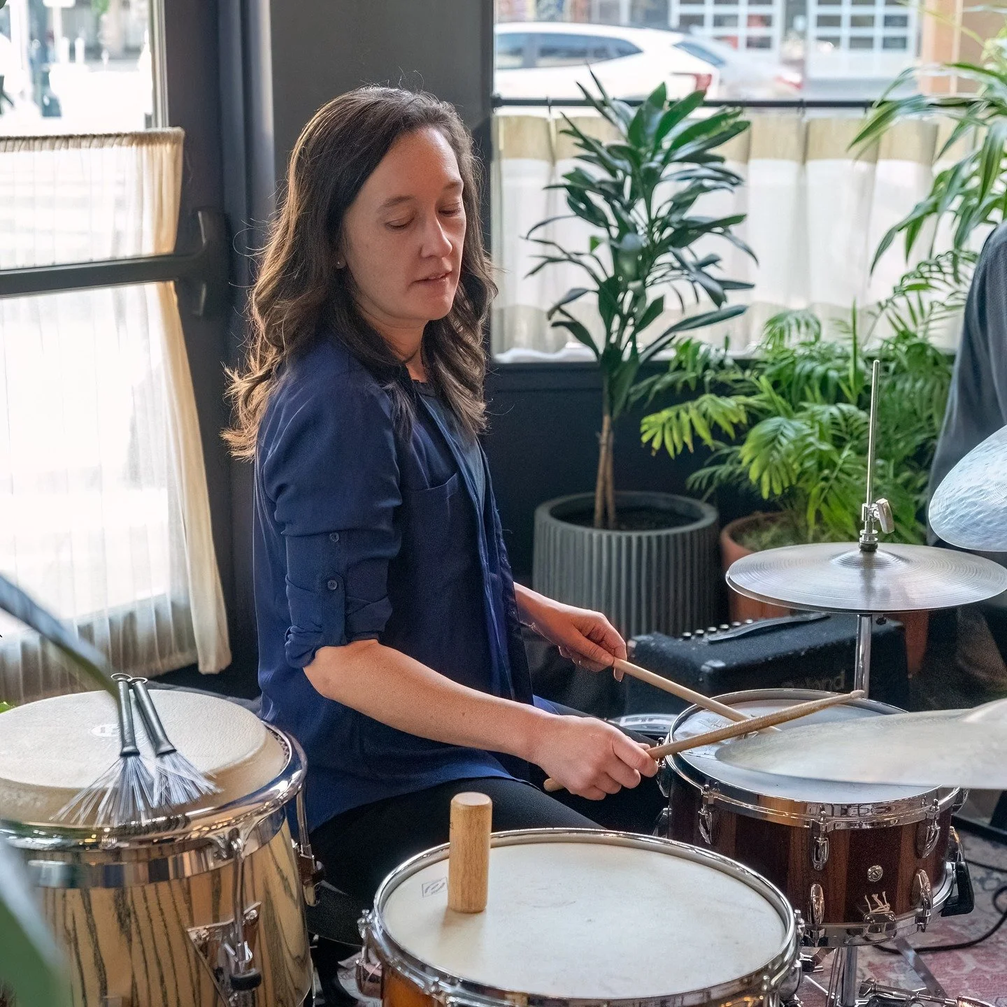 Meg Samples leading her trio tonight at the Hoxton Hotel. Meg is a wonderful jazz drummer who also is a KMHD on-air DJ. Presented by PDX Jazz as part of their Friday series at the Hoxton's Lovely Rita lounge. @megsamples @pdxjazz @thehoxtonhotel