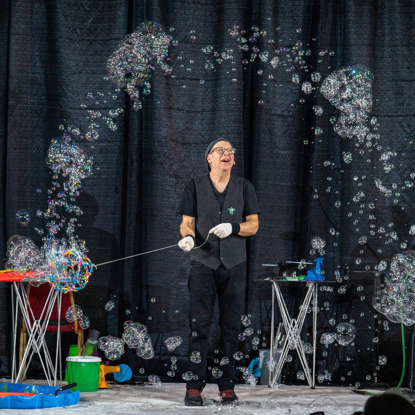 The Amazing Bubble Man, A.K.A Louis Pearl, on stage today at Alberta Abbey. Louis has been amazing children and adults alike for many years and the cheers, oooh and aaahhhs keep coming. @bubguy @albertaabbeypdx