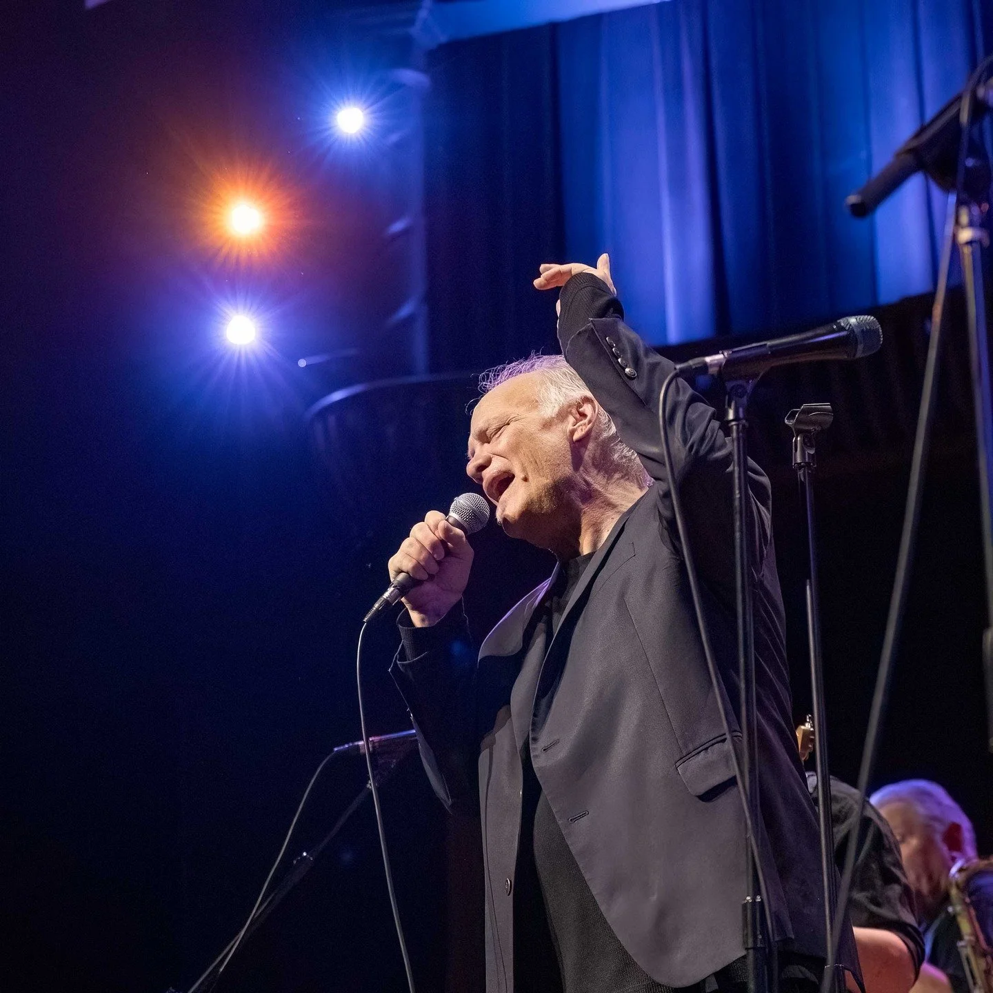 Curtis Salgado and his band gave a masterclass on the blues and rock n' roll last night on the Alberta Rose Theatre's stage. Curtis, who just released a new live album, Legacy Rewind: Live in '25, continues to live and perform in Portland between gig