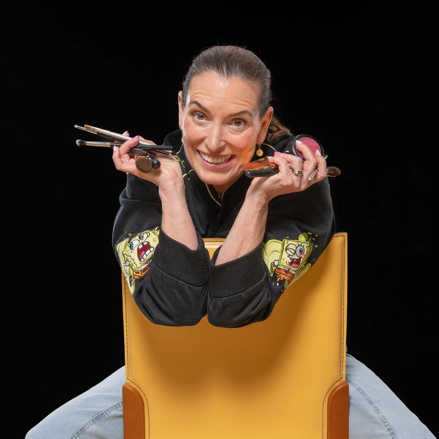 Today was the second time make-up artist and singer, Murial Stanton appeared in my studio - this time to beautify the Swizzle Chicks. Murial is well connected to the local music scene and was in the past a performer in her own right. These days Muria