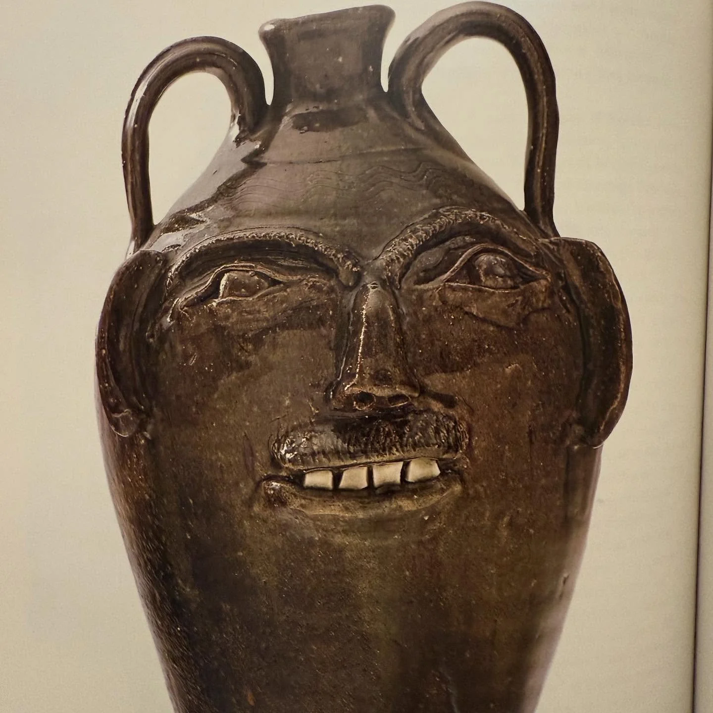 American Folk Masters: The National Heritage Fellows by Steve Siporin (Harry N Abrams in association with the Museum of International Folk Art, Santa Fe, 1992).

We&rsquo;re stoked to be neighbors with @bowerbird.home.detroit , which made us think of