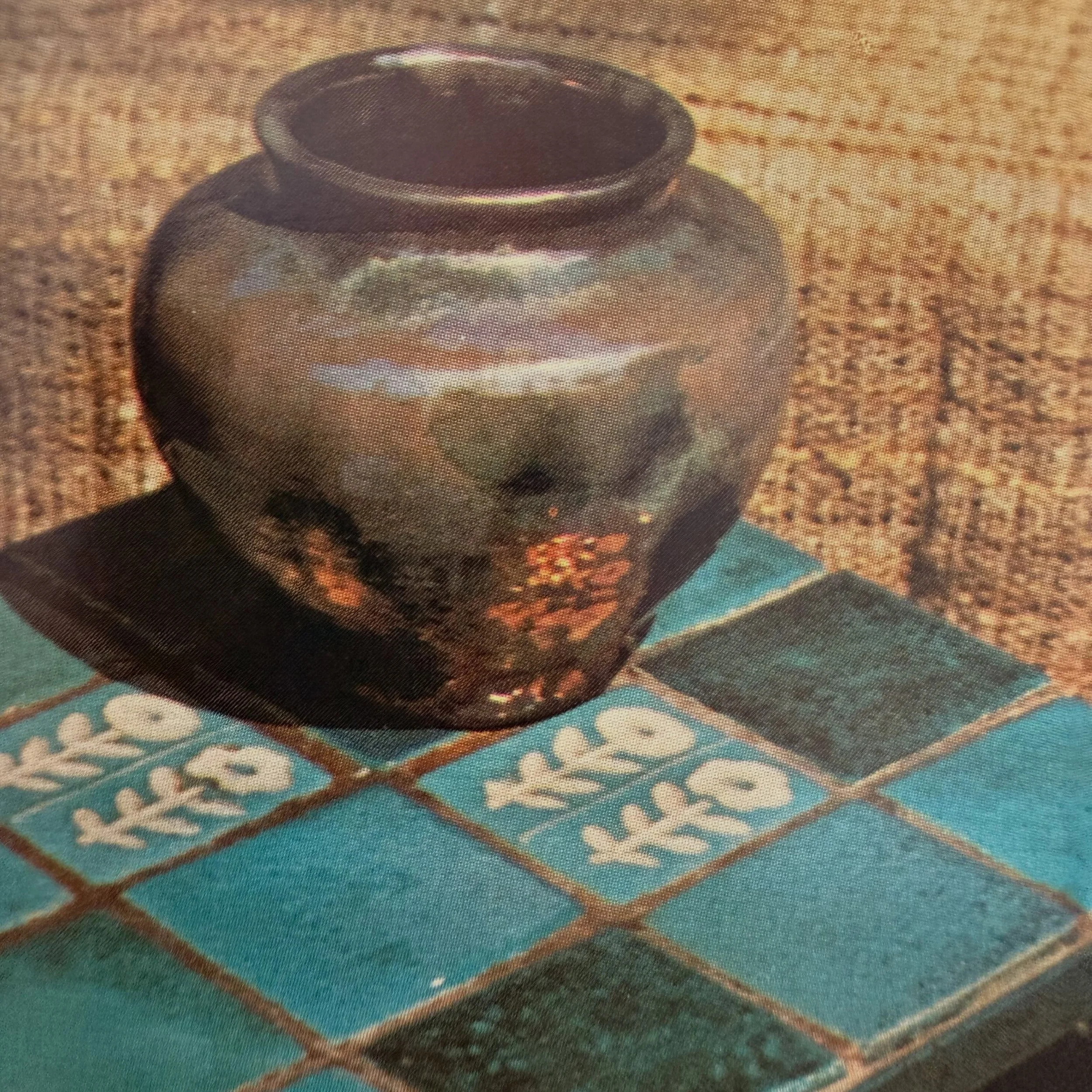 Found at an undisclosed place in New Hampshire. Lillian Myers Pear&rsquo;s 1976 The Pewabic Pottery: A History of Its Product and People. Really nice copy too. It&rsquo;ll be in the shop on Thursday.

Closed this Wednesday as we hunt for Shakers and 