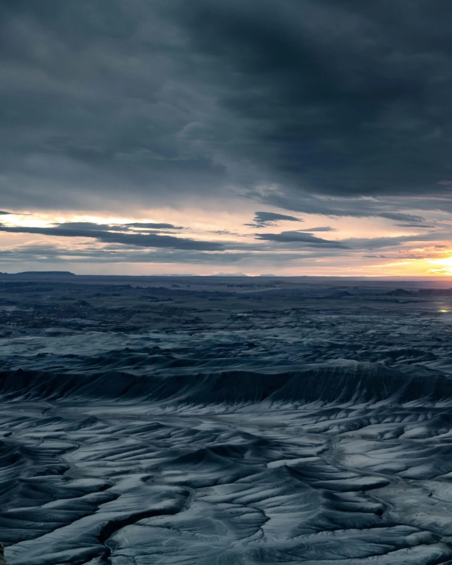 Utah, but in landscape🌄
&bull;
&bull;
&bull;
&bull;
#utah #usa #landscape #nikon #nikonz8 #nikonphotography #nikonusa #z8 #moonscape #deadhorsepoint #ford #bronco #corvette #moab #offroading #canyonlands #arches #capitolreef #nationalpark #natgeo #n