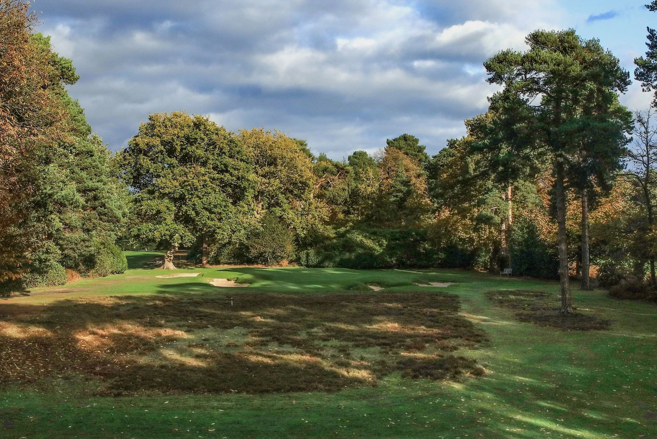 When Tom Simpson redesigned the course in 1932, he reversed Mure Fergusson's hole at the far end of the property and built a new push-up green thereby creating a beautiful short par-3 in the process.

In 2021, Frank Pont restored the hole to its form