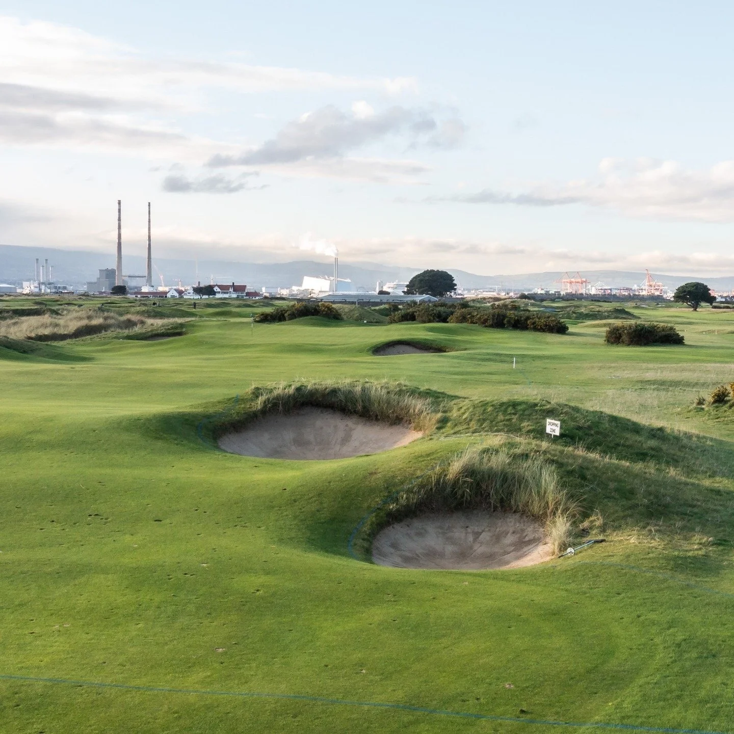 11th Hole.

Before and after Frank, Hendrik &amp; @mike_clayton_golf's bunker restoration project.

Photos: Paul O'Byrne

#afterisalwaysbetter