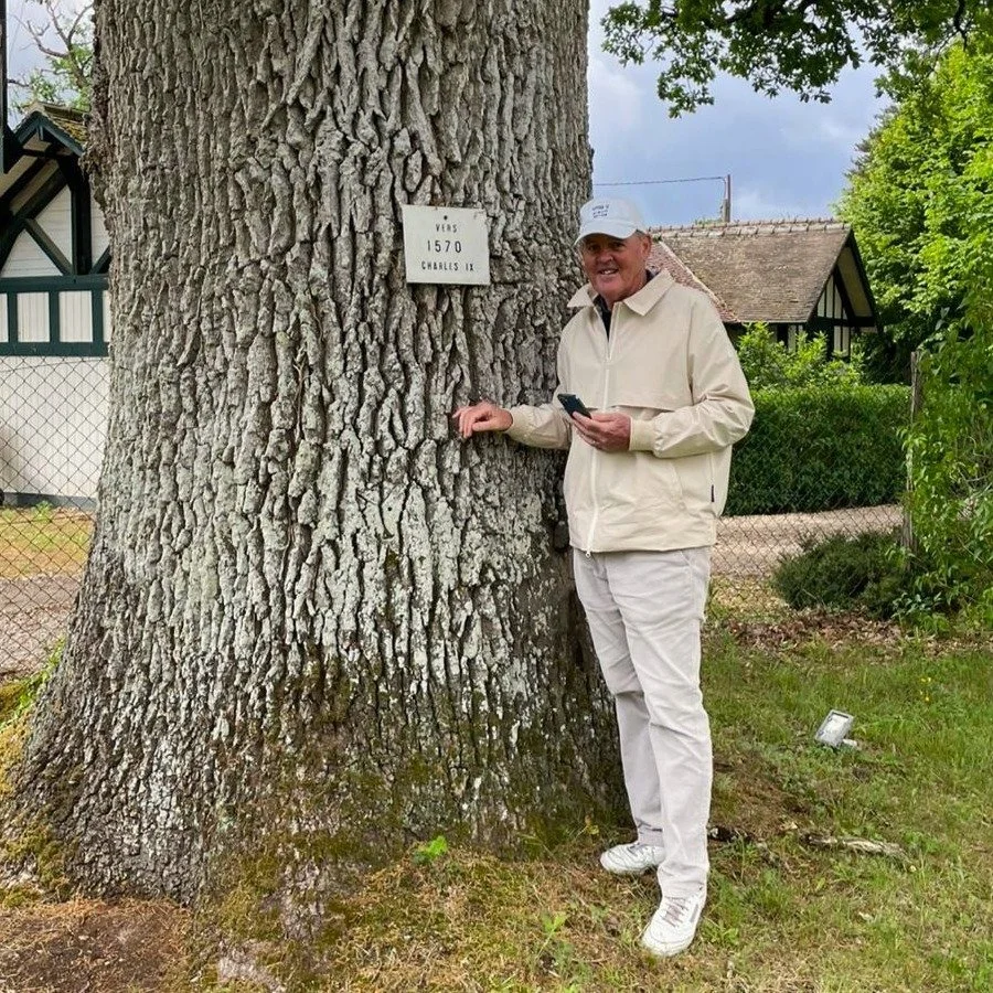 A course walk for Frank and @mike_clayton_golf today with the committee as we plan for the next phase of restoration work plus an opportunity to reintroduce Clayts to a tree he cannot touch and the incredible local cuisine. Formidable.

Apres c'est t
