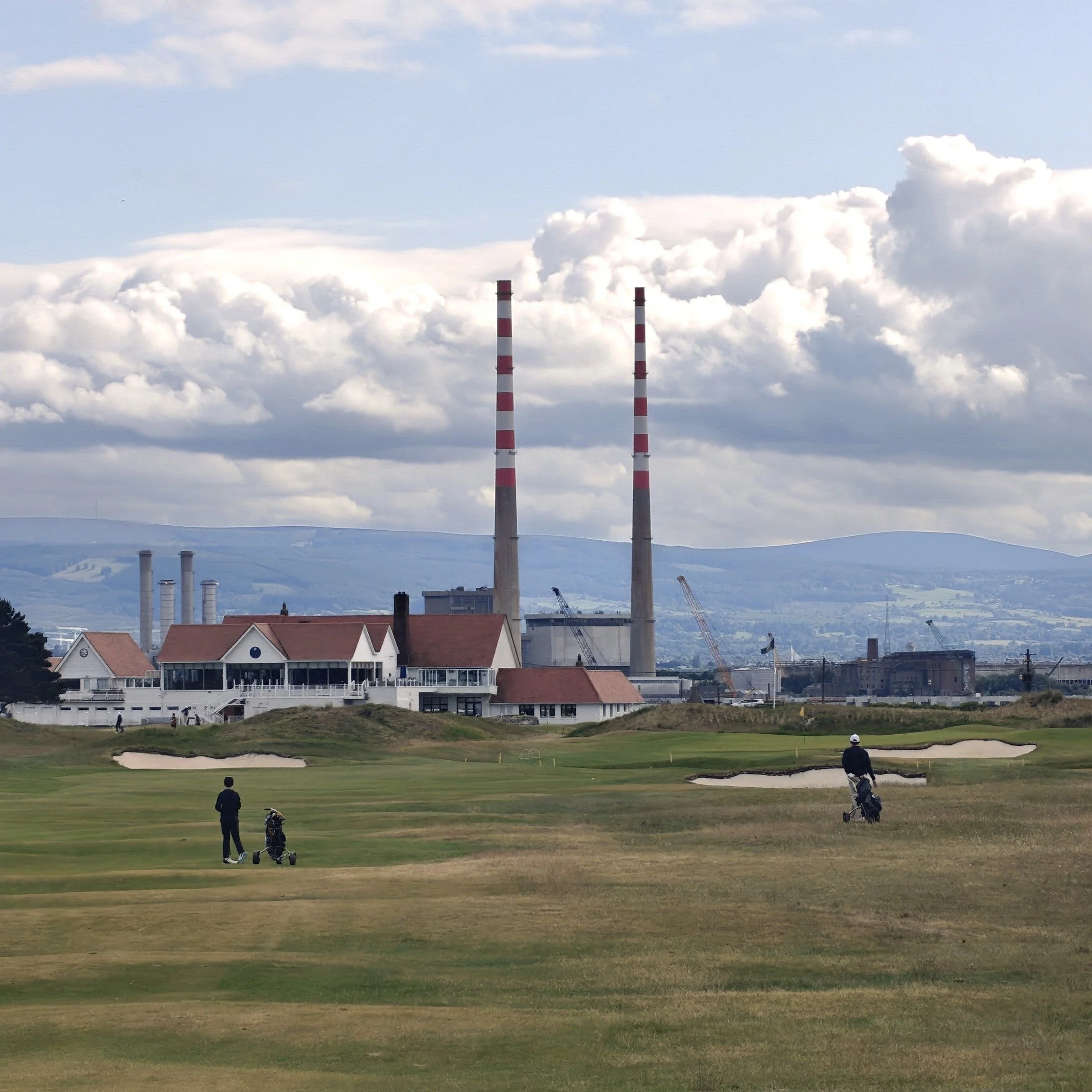 A stroll around the course with @firmandfastgolfpodcast. The revised bunkering is settling in well. Kudos to @alanhammond_ and his team for having everything in such good condition.

Rain arrived a couple of hours after we finished and is forecast to