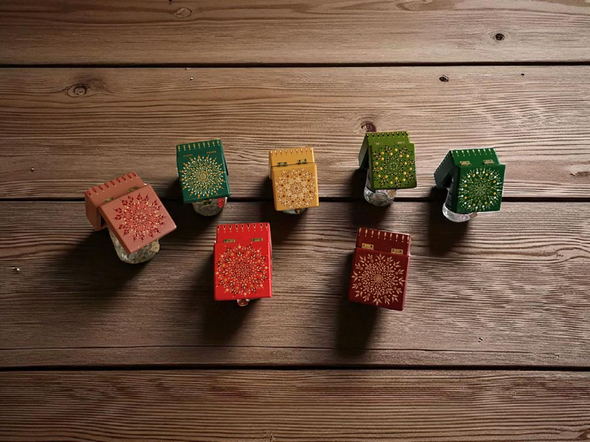 From wooden boxes to little treasures...