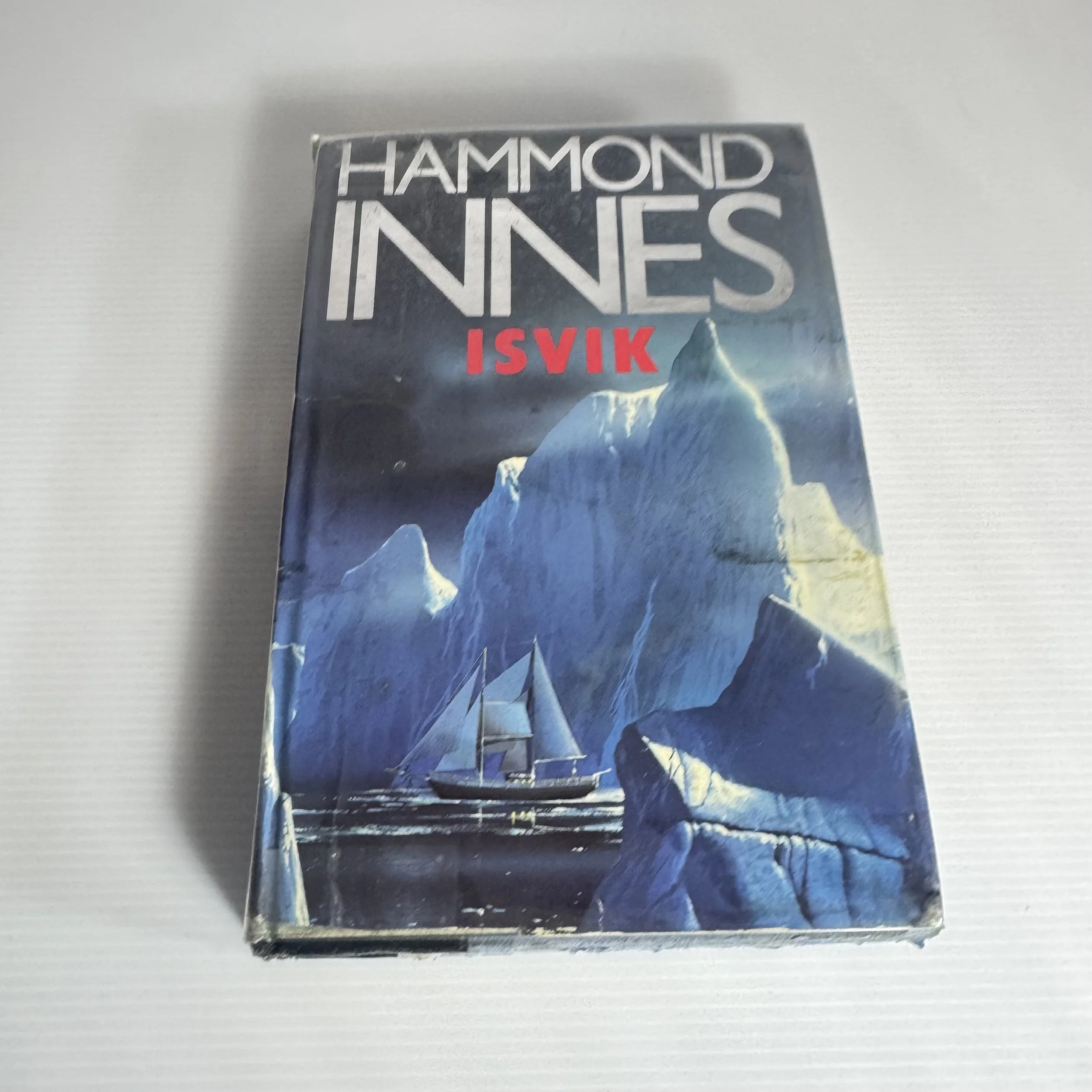 ISVIK - Hammond Innes