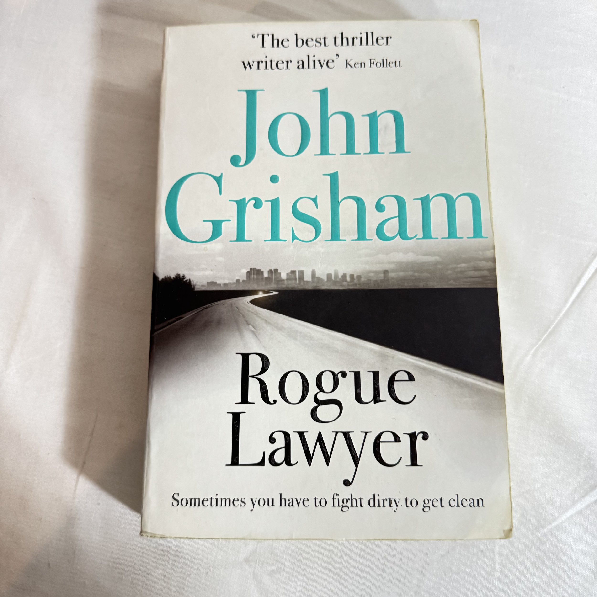 Rogue Lawyer - John Grisham