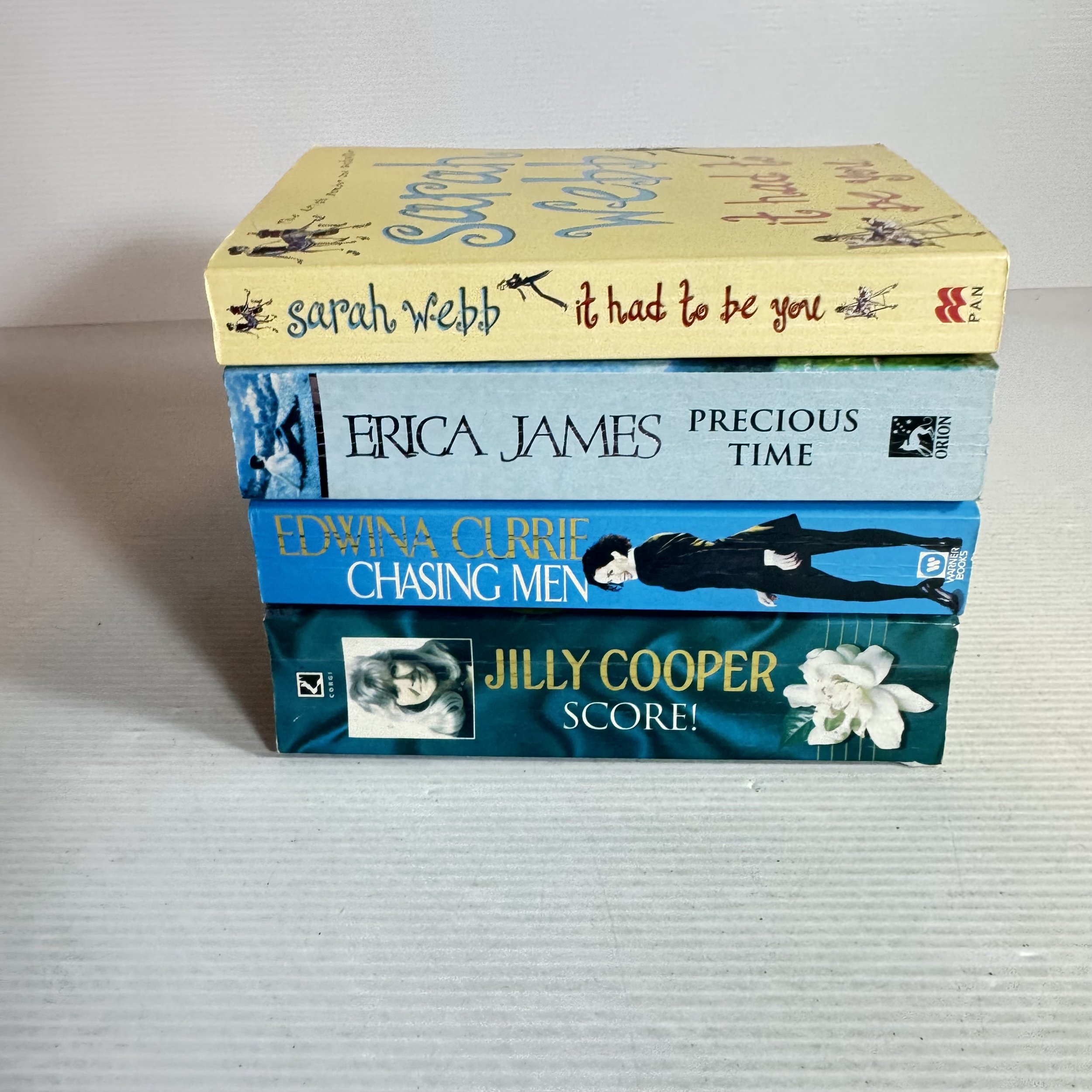 Chick Lit Book Bundle X 4 Books : Mixed Authors (712)