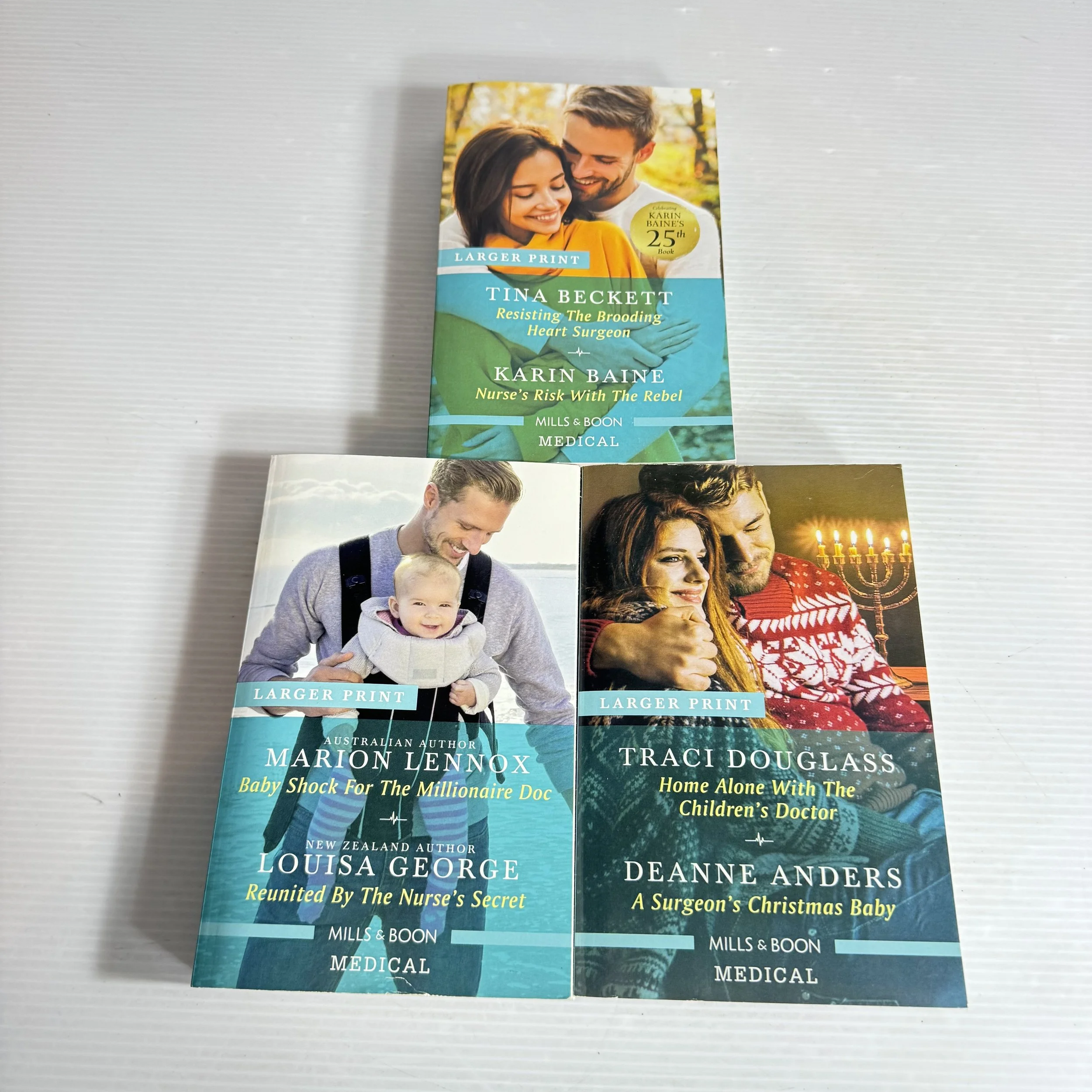 Mills & Boon Book Bundle x 3 Medical Books x 6 Stories LARGER PRINT (202)