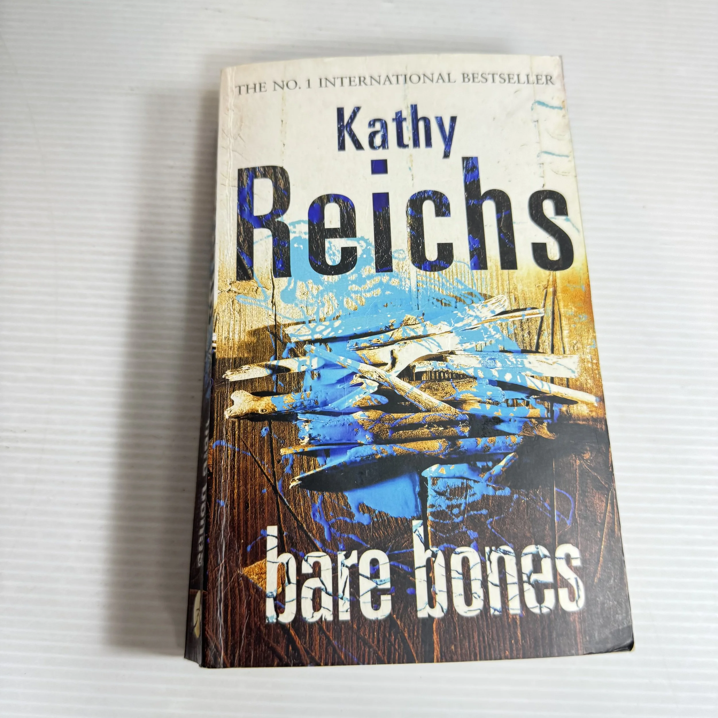 Bare Bones - Kathy Reichs