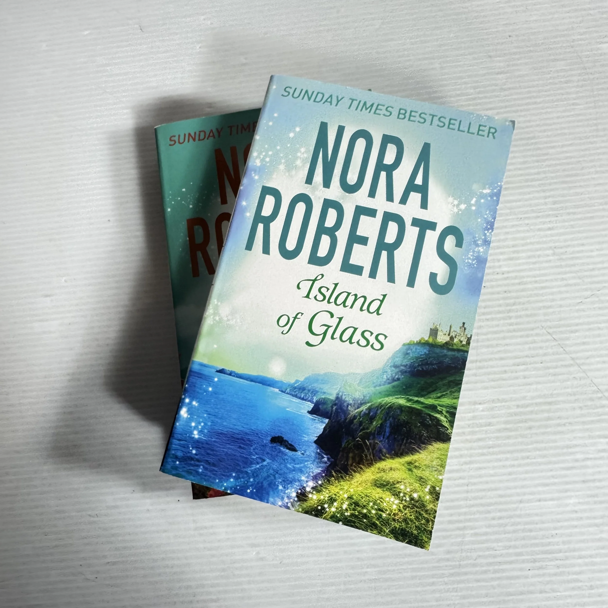 Nora Roberts Book 1 & 2 Of The Guardians Trilogy Book Bundle x 2 Bay of Sighs & Island of Glass