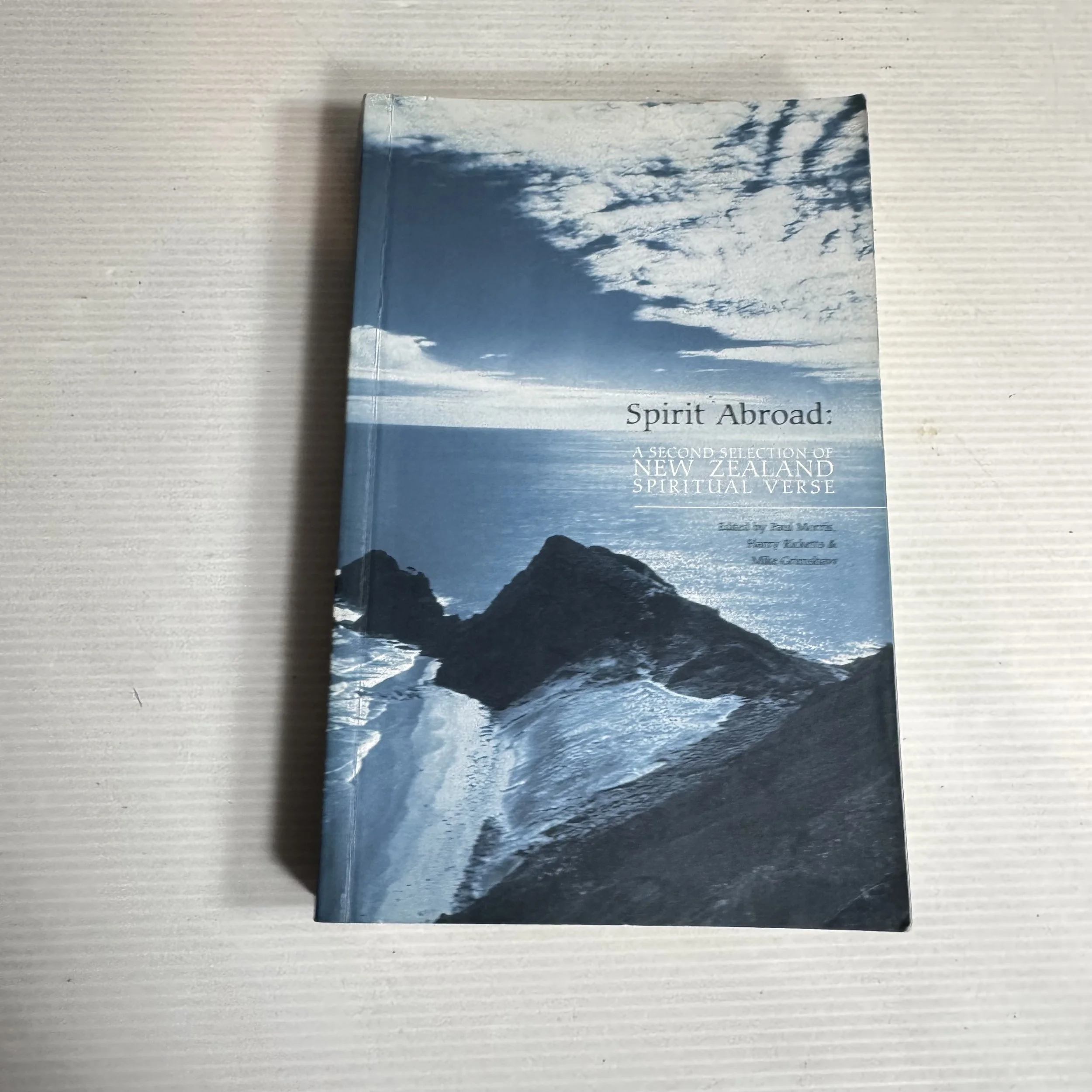 Spirit Abroad : A Second Selection of New Zealand Spiritual Verse
