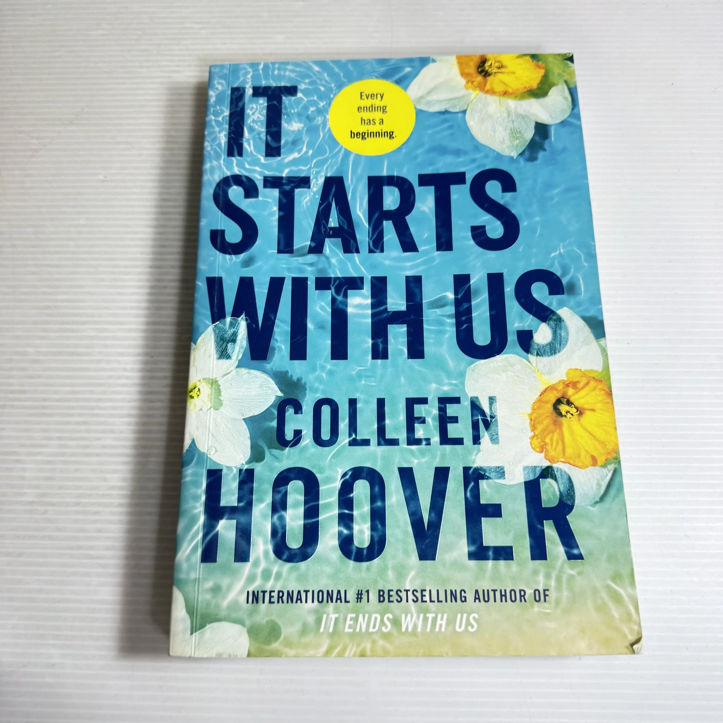 It Starts With Us - Colleen Hoover