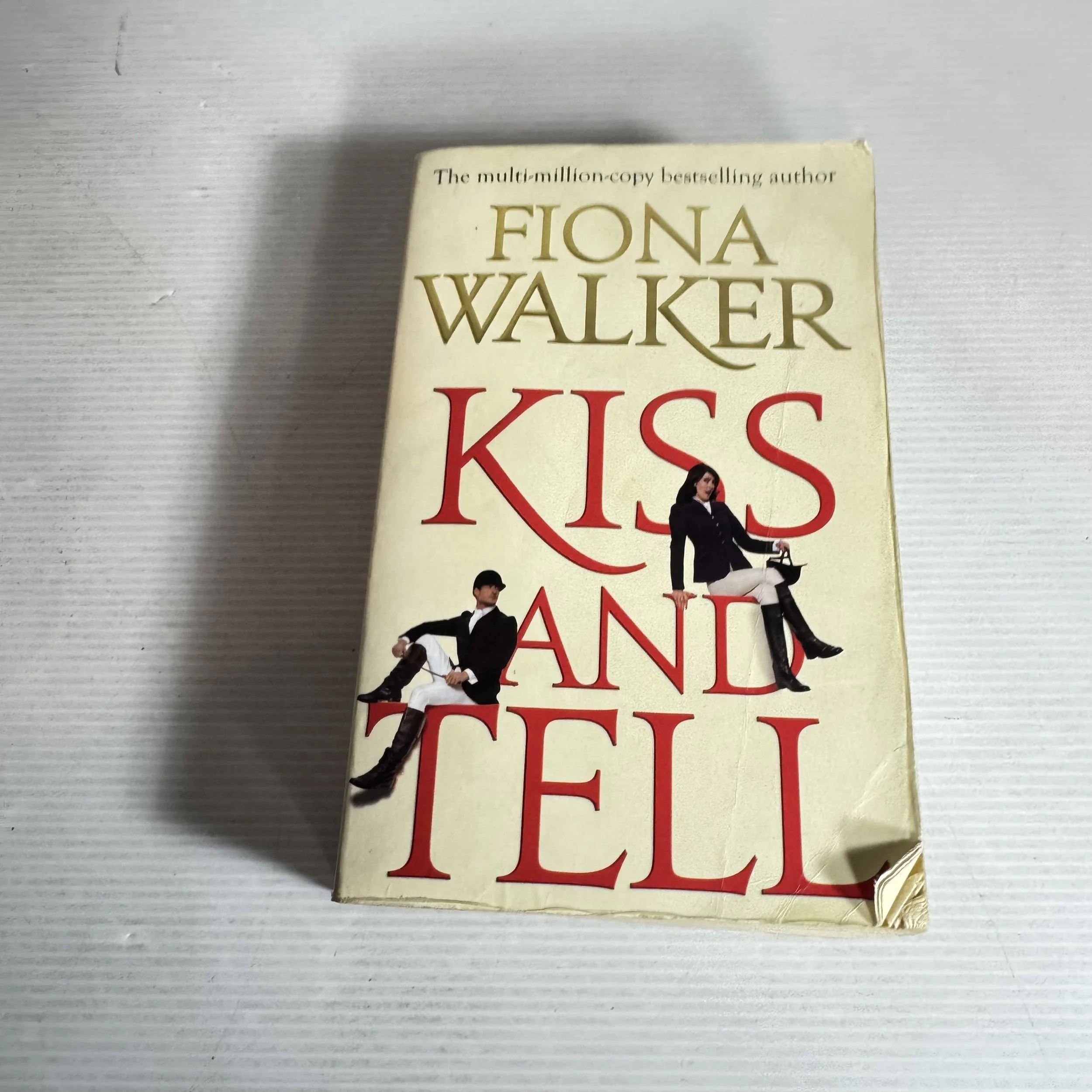 Kiss and Tell - Fiona Walker