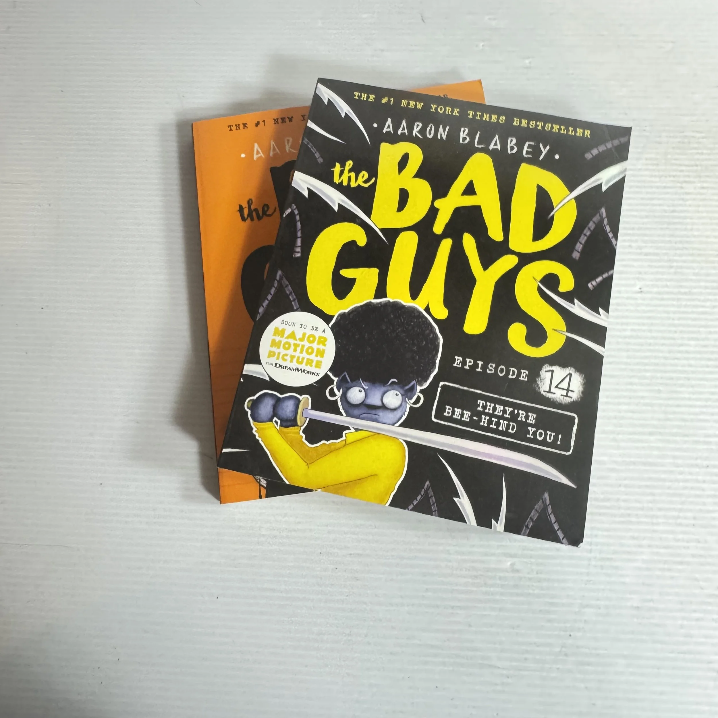 The Bad Guys Graphic Novel Book Bundle x 2 - Aaron Blabey Book 1 & Book 14 (253)