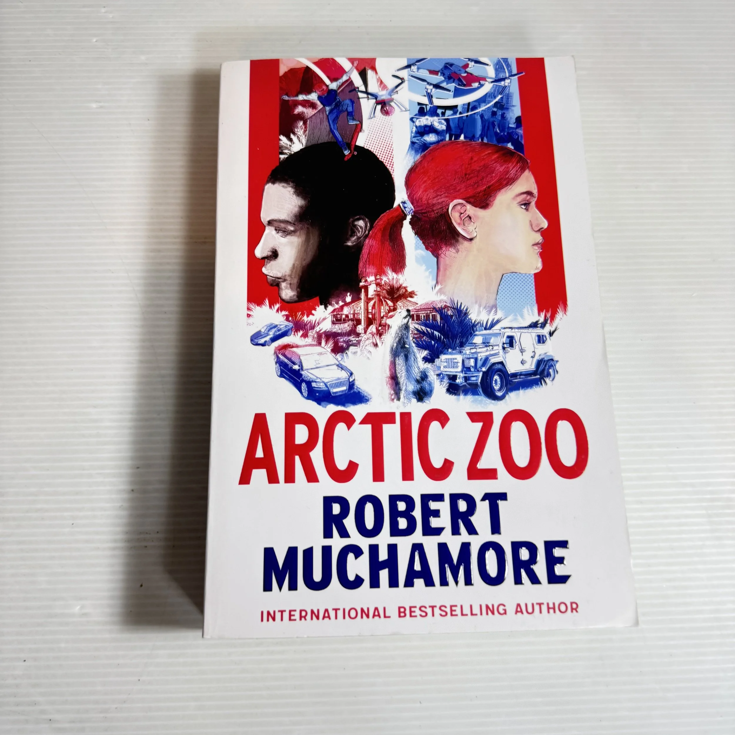 Arctic Zoo - Robert Muchamore
