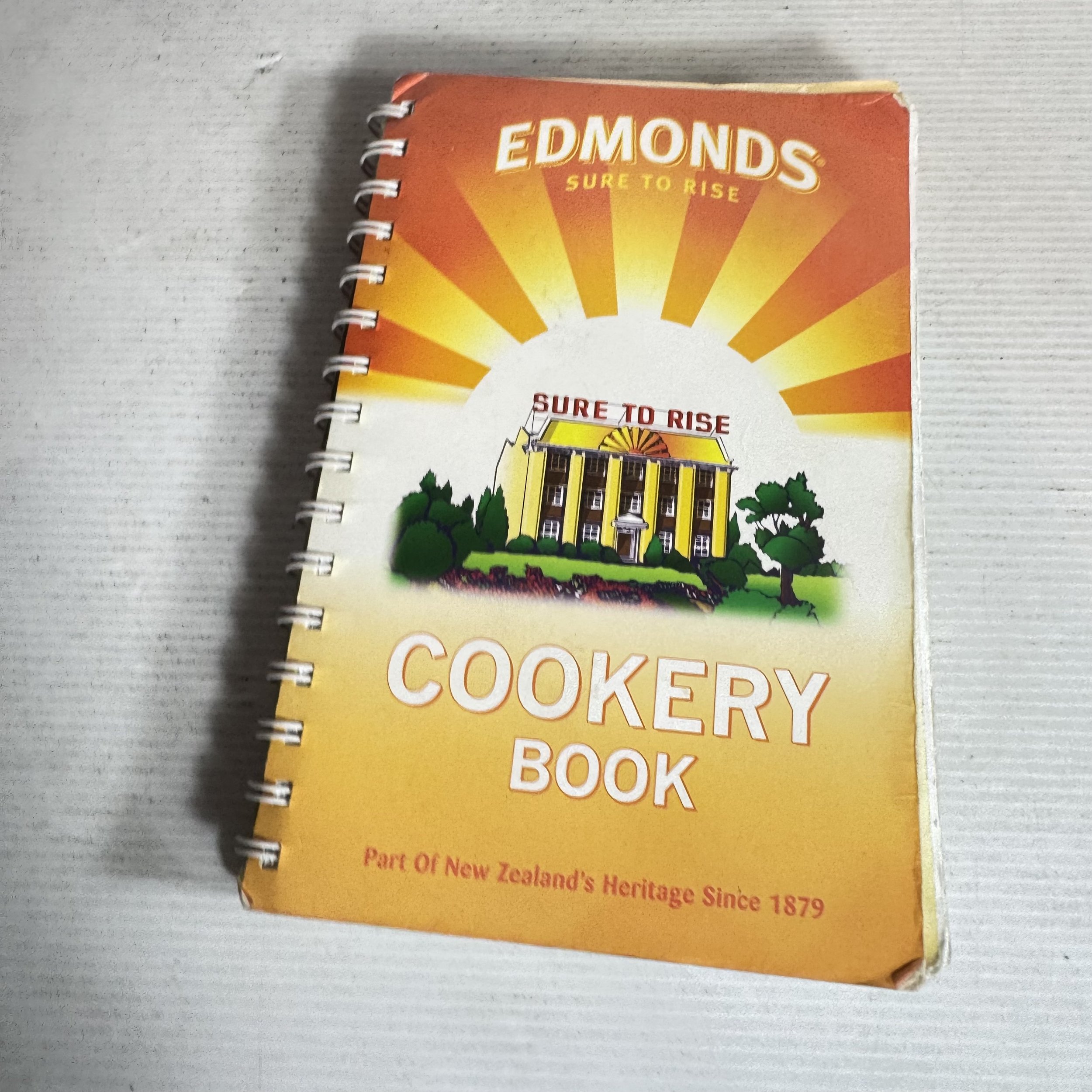 Edmonds Cookery Book : Sure To Rise 64th Edition 2011