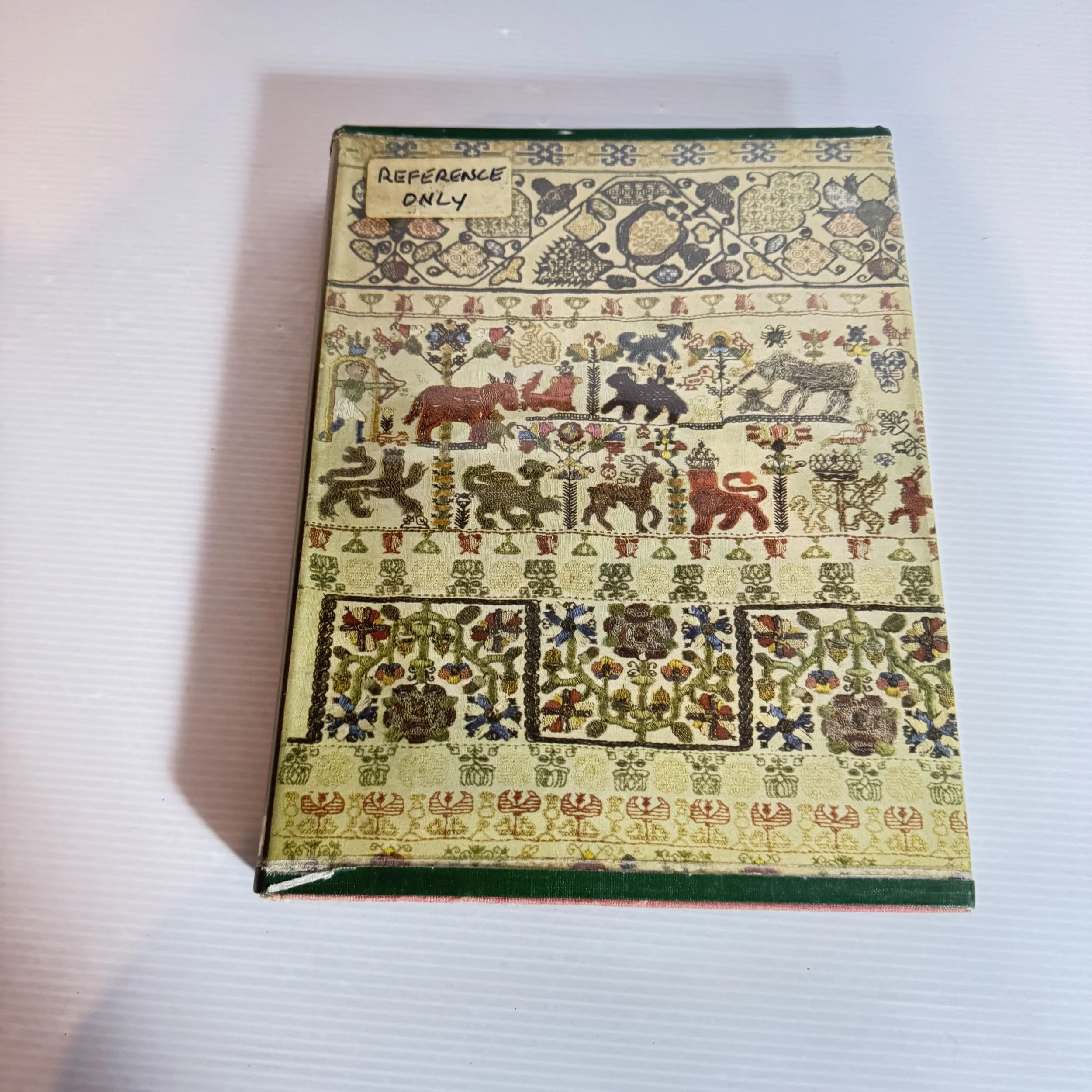 Samplers : Yesterday and Today - Averil Colby (Vintage 1964)