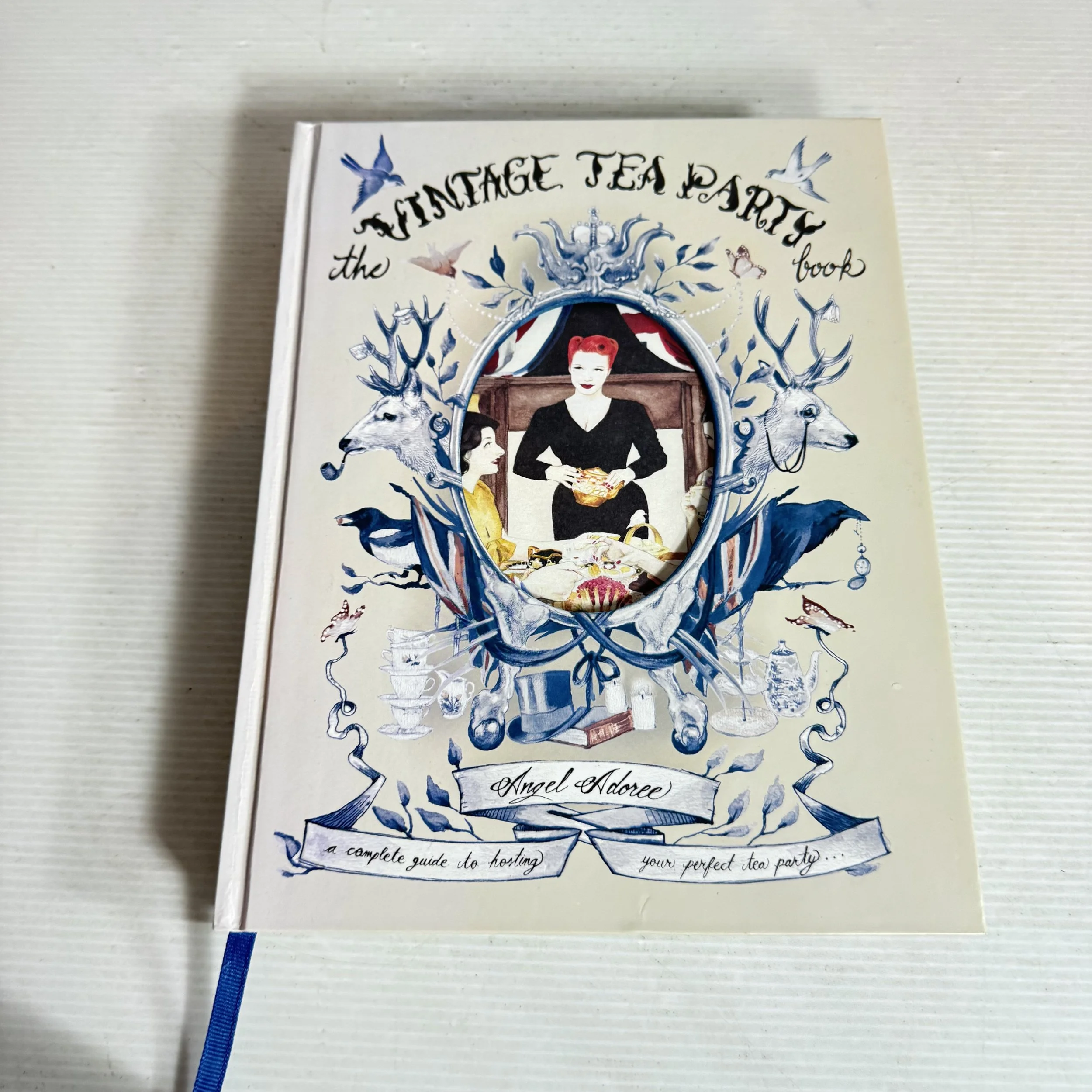 The Vintage Tea Party Book : A Complete Guide to Hosting Your Perfect Tea Party  Angle Adoree - Mitchell Beazley