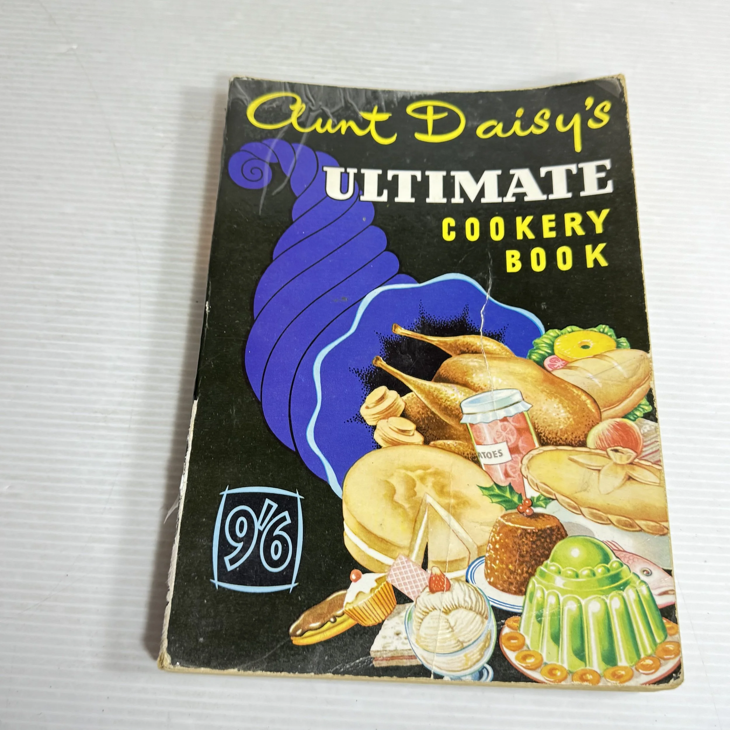Aunt Daisy's Ultimate Cookery Book (1959)
