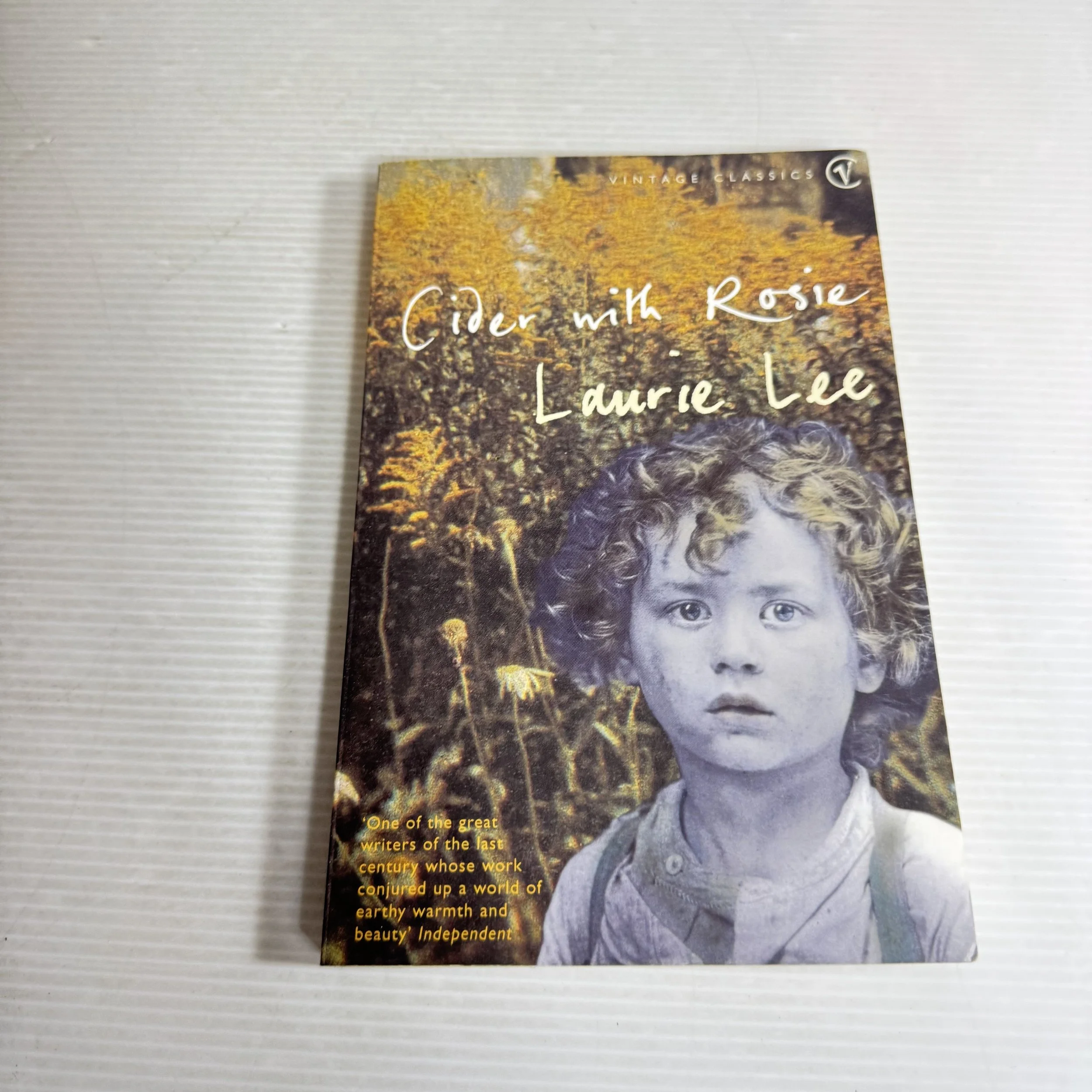 Cider With Rosie - Laurie Lee