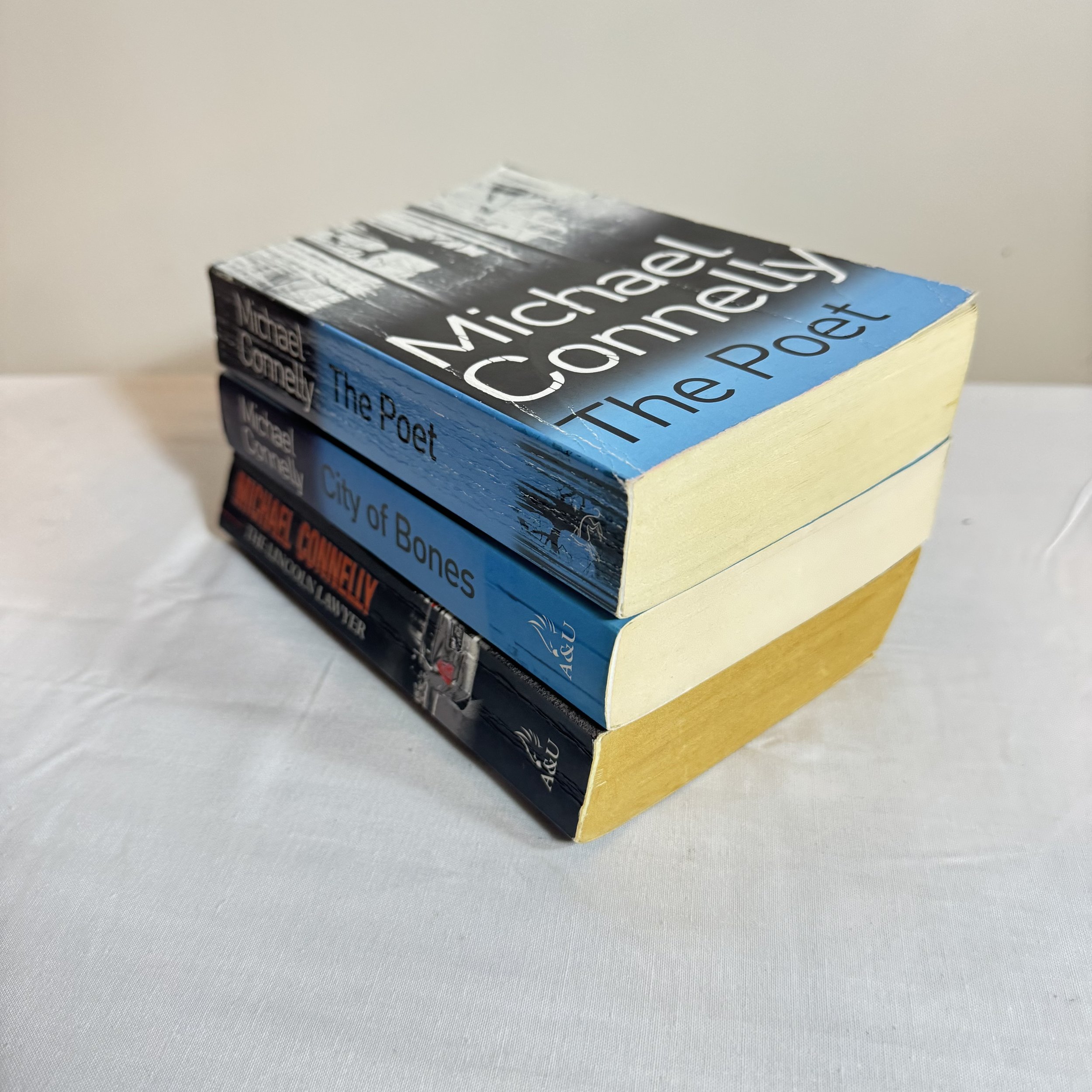 Michael Connelly - 3x Book Bundle : The Lincoln Lawyer, City of Bones, The Poet