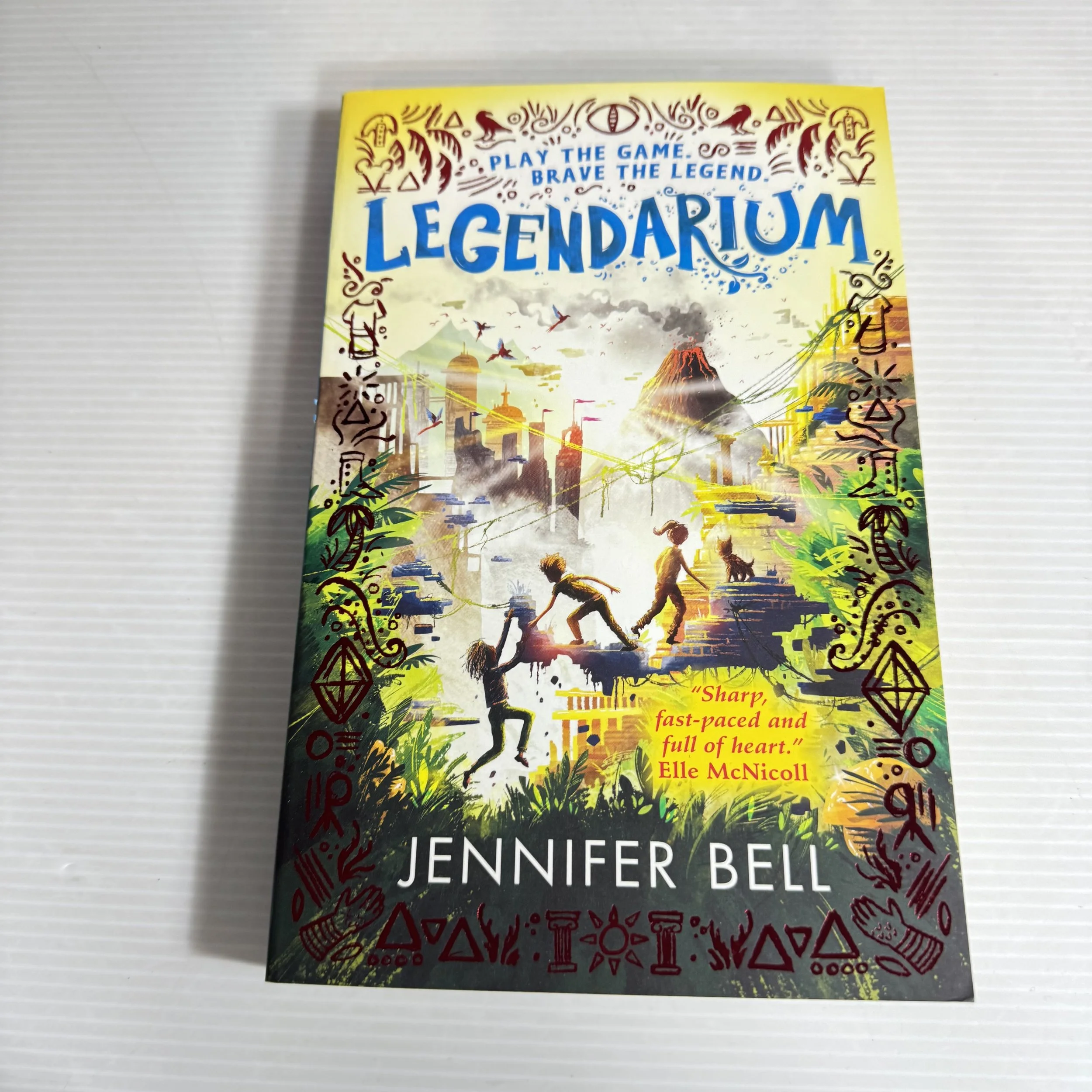 Legendarium - Jennifer Bell