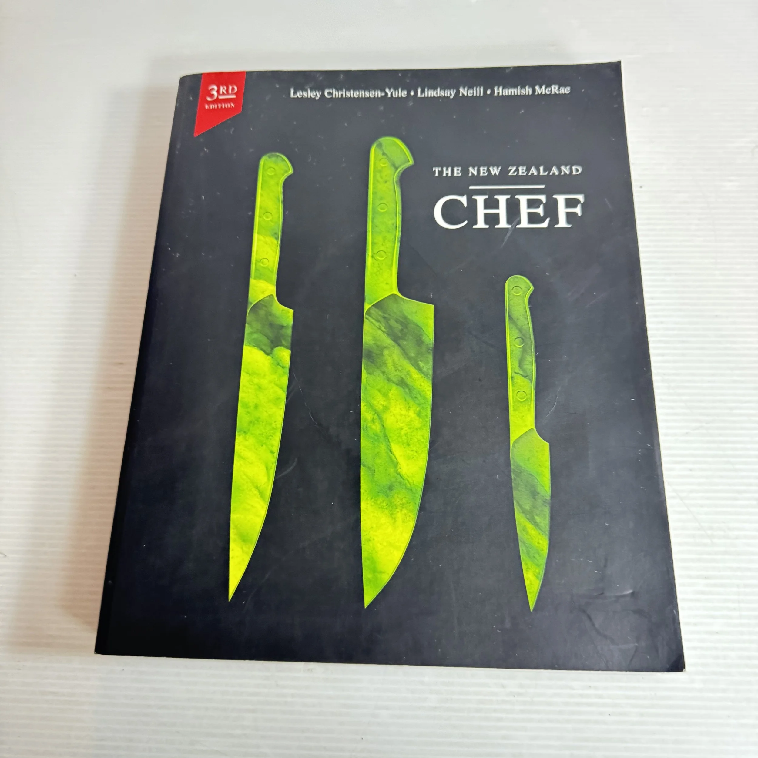 The New Zealand Chef (3rd Ed.) - Lesly Christensen-Yule, Lindsay Neill, & Hamish McRae (2018) (Includes CD)