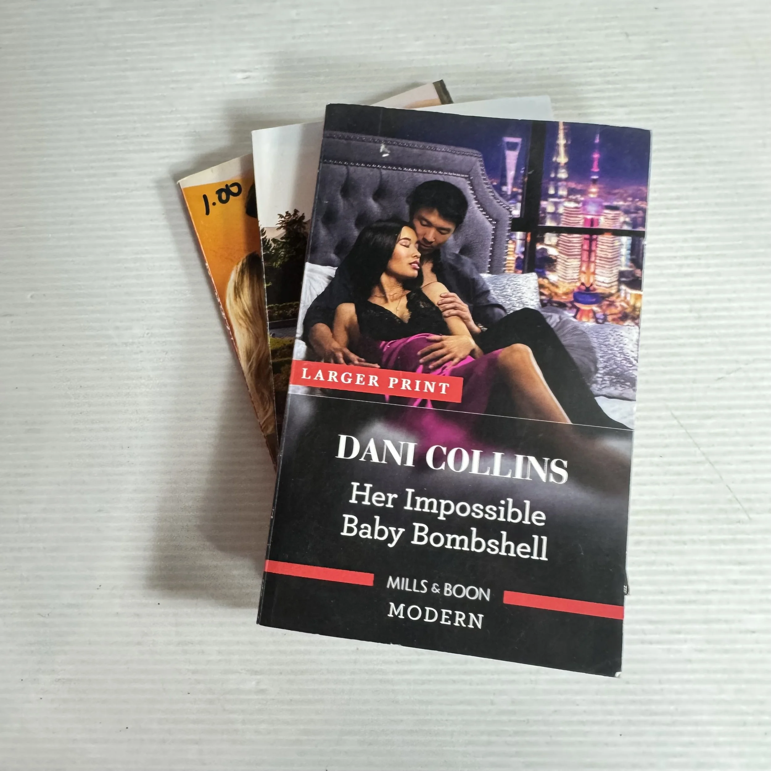 Mills And Boon (Modern) Book Bundle x 3 (310)