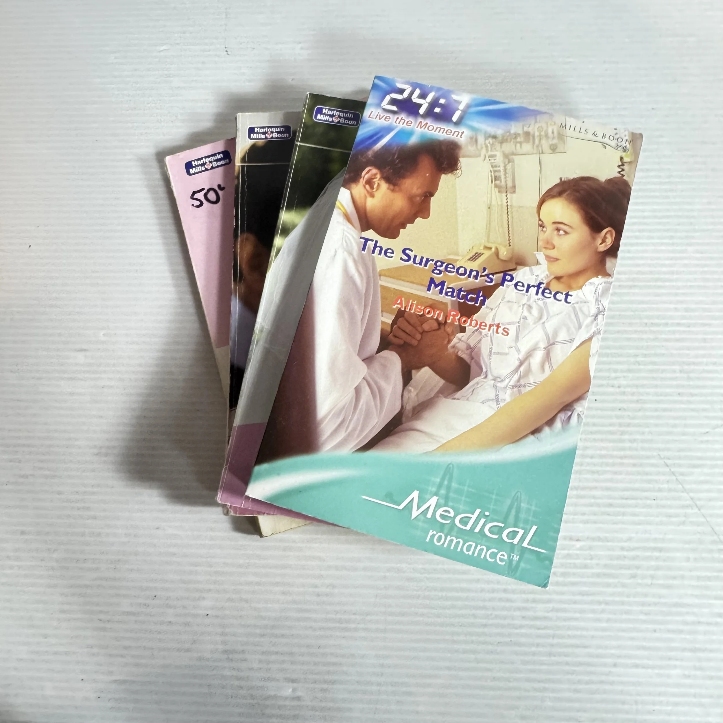 Mills And Boon Book Bundle x 4 Medical Theme (319)