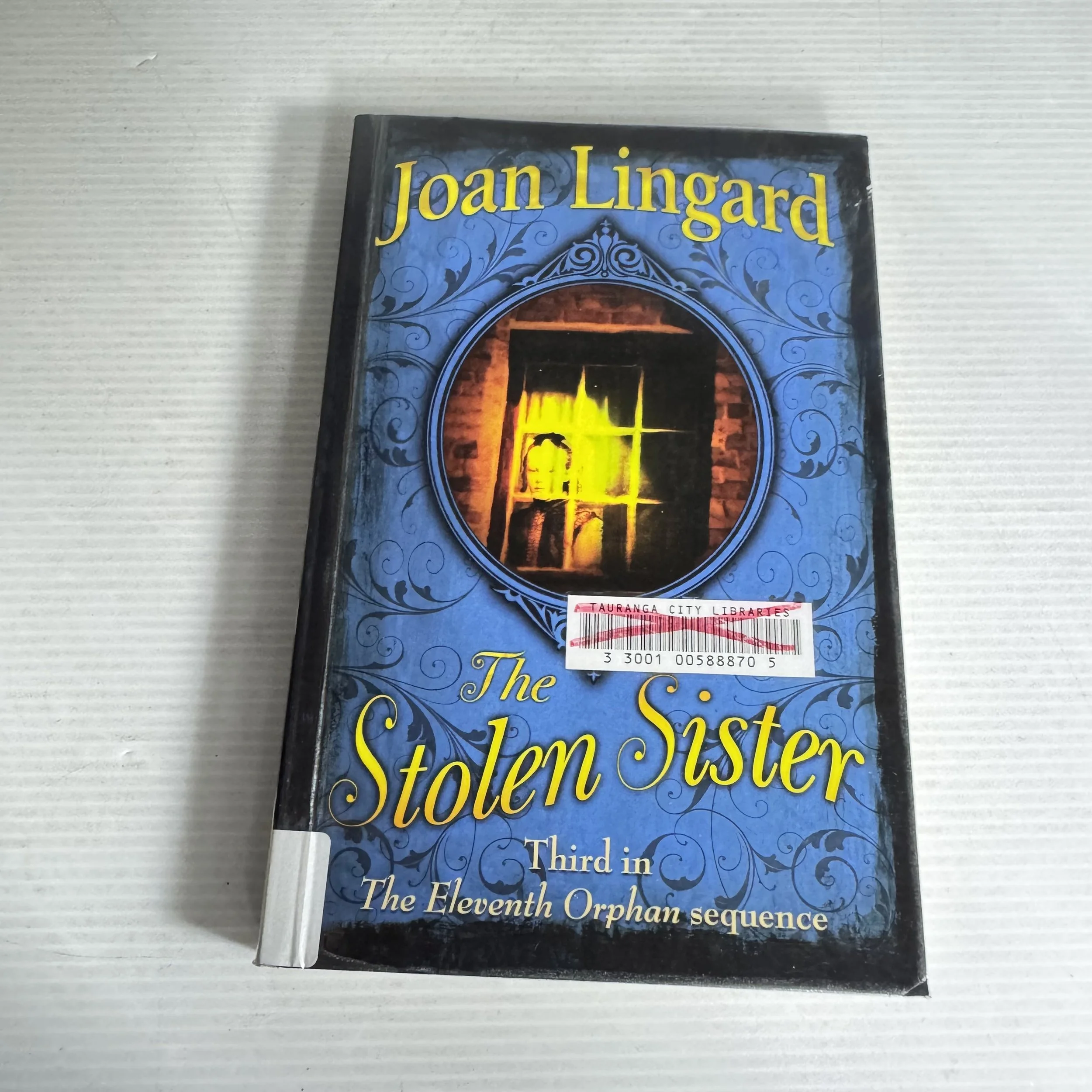 The Stolen Sister : Third in The Eleventh Orphan Sequence - Joan Lingard