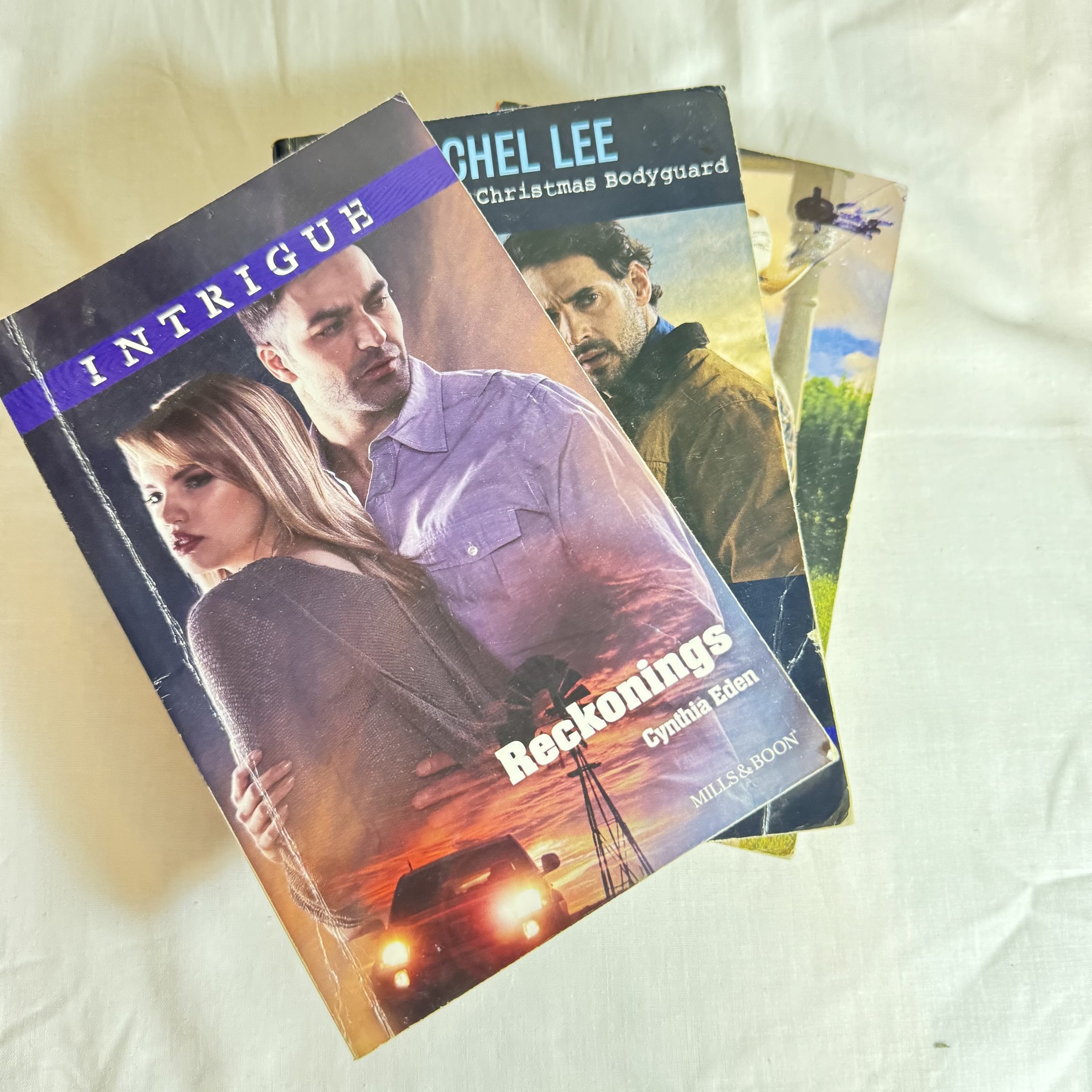 Mills & Boon - Medium Size Book Bundle x 3 Intrigue and Western Romance