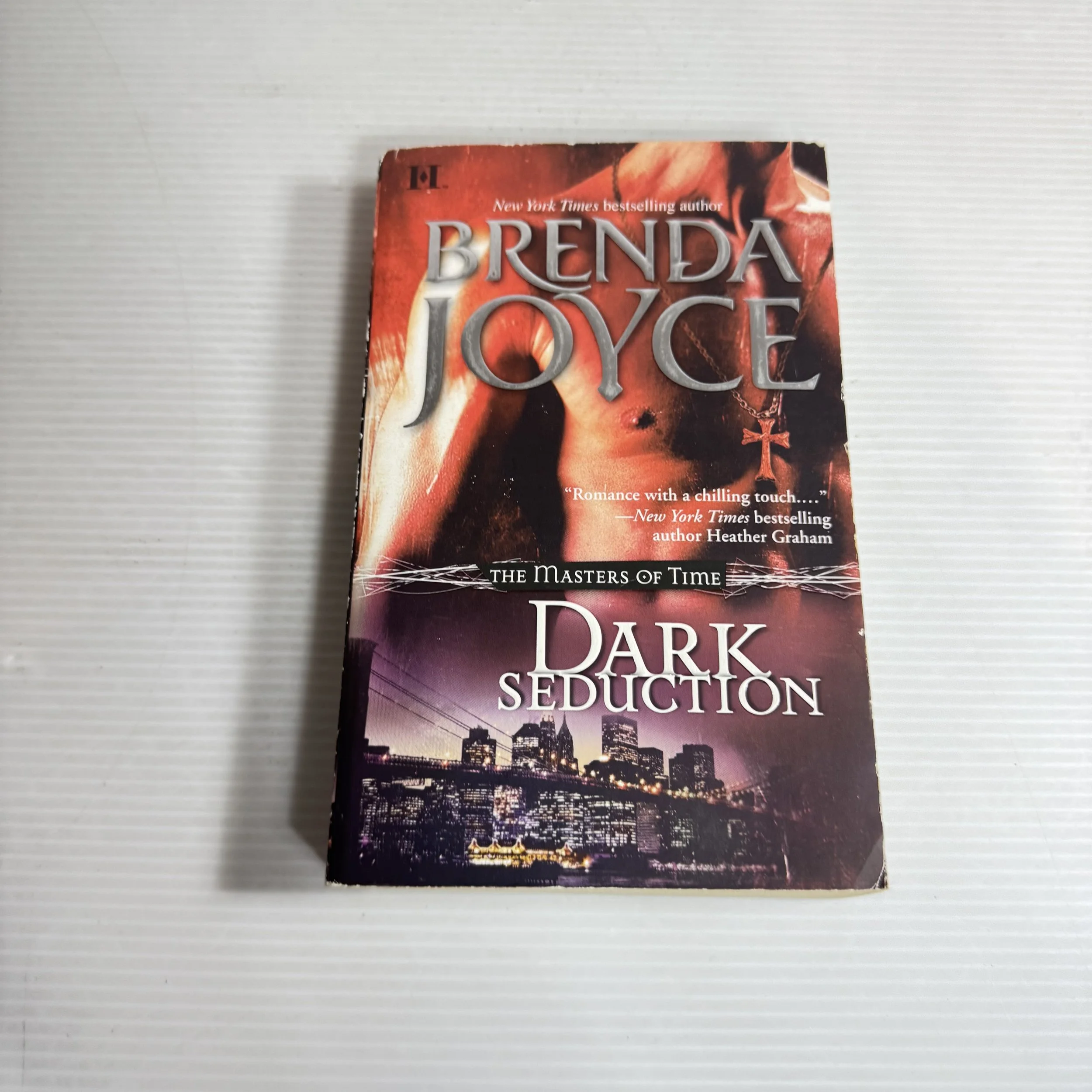 Dark Seduction: The masters Of Time - Brenda Joyce