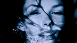 johannramosart_the_woman_is_underwater_high-resolution_still__922b3c2b-78a7-4e1e-b8c5-9da240715956_3.gif