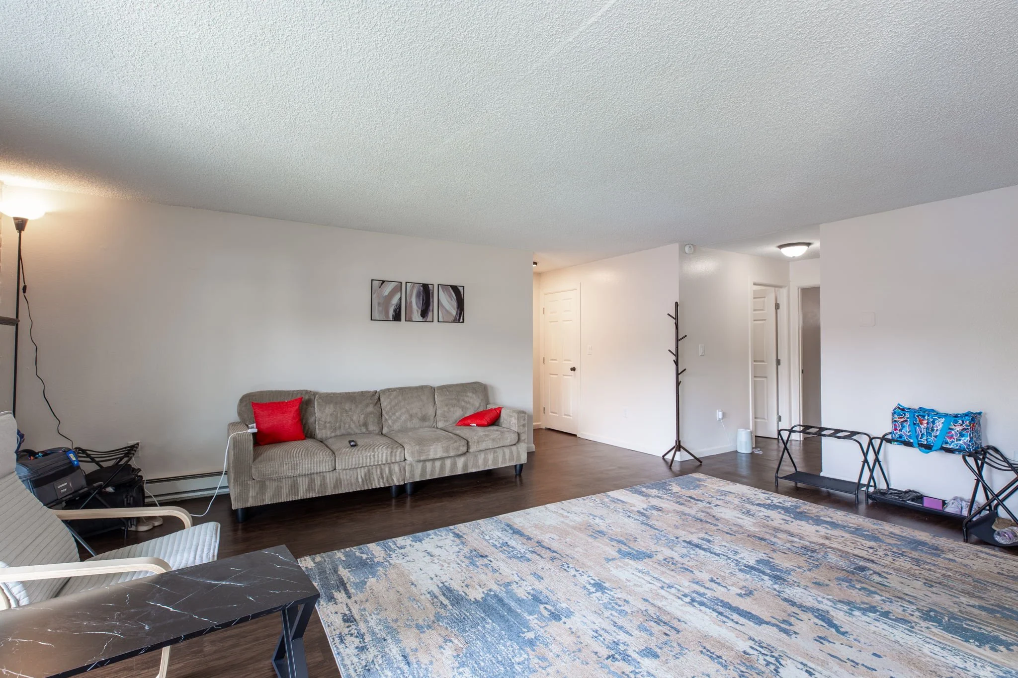 6-web-or-mls-3240-s-180th-st-49.jpg