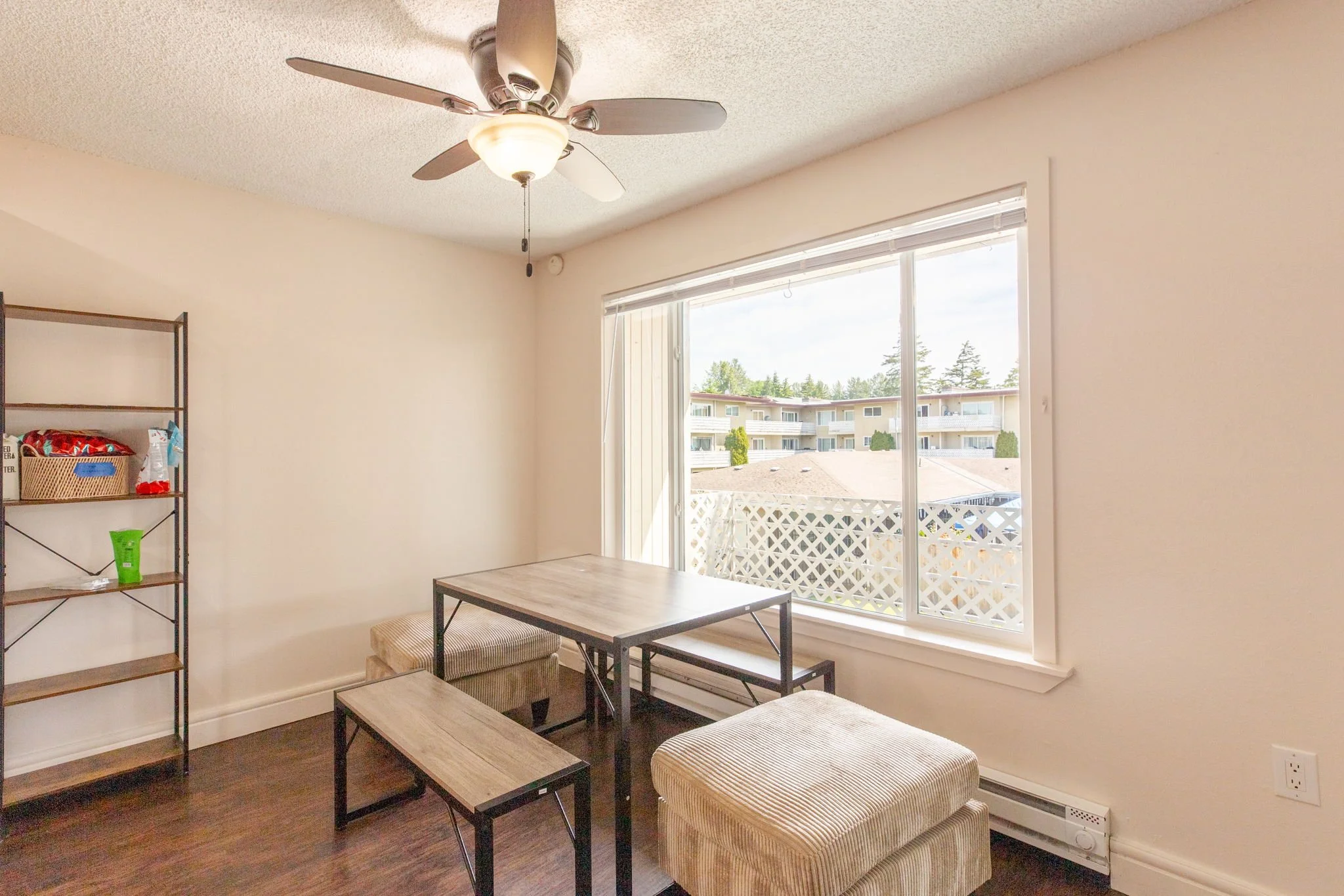 4-web-or-mls-3240-s-180th-st-49.jpg