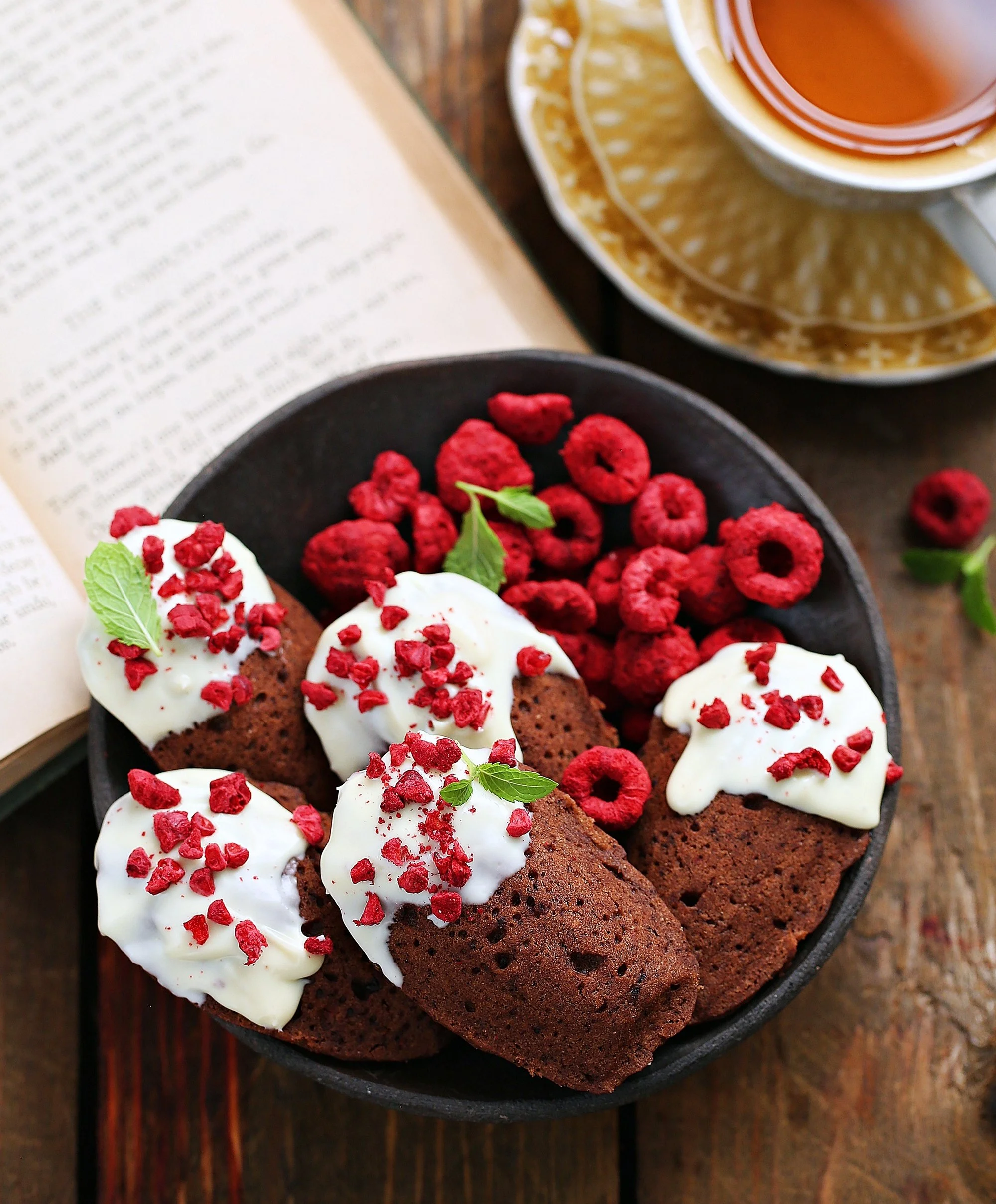 Chocolate madelleines 3.jpg