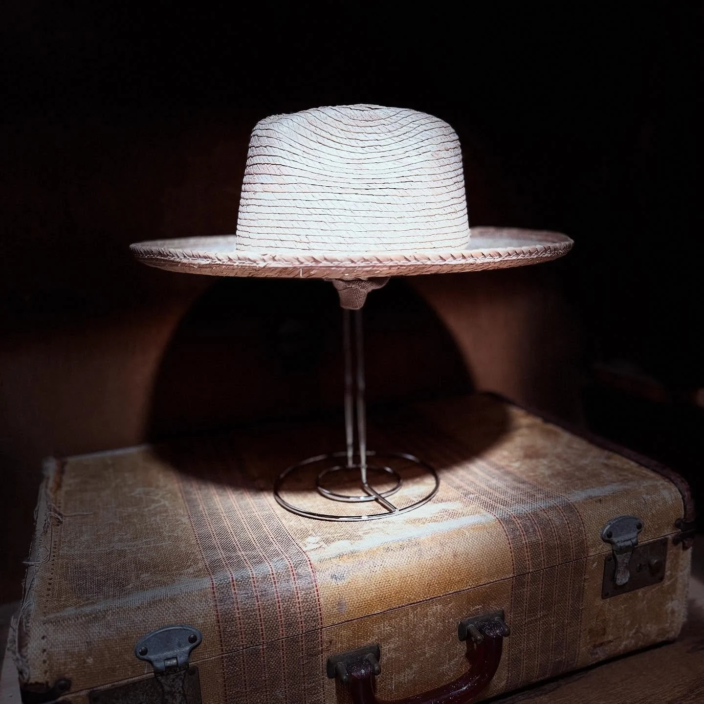 For the ones who lead quietly.
This brim doesn&rsquo;t beg for attention, it earns it.
#preserveandco #hats
#vintagestyle
#southerncharm