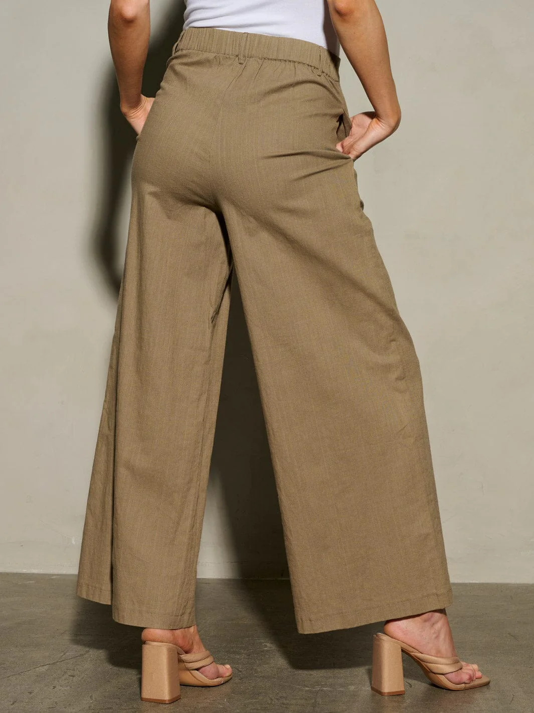 HGP6686-TAUPE-4_1800x1800.png
