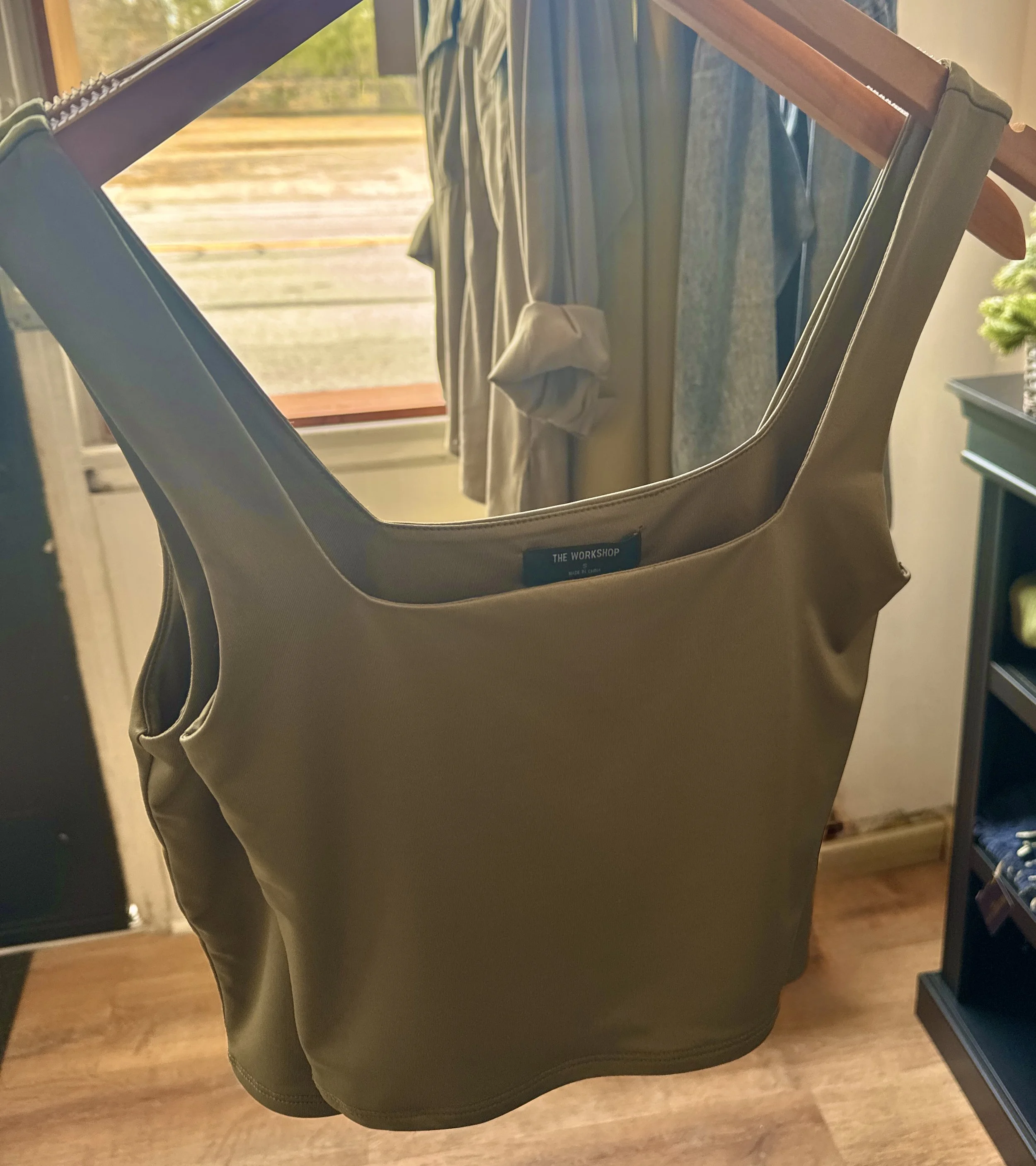 Quiet Form Olive Dust Tank