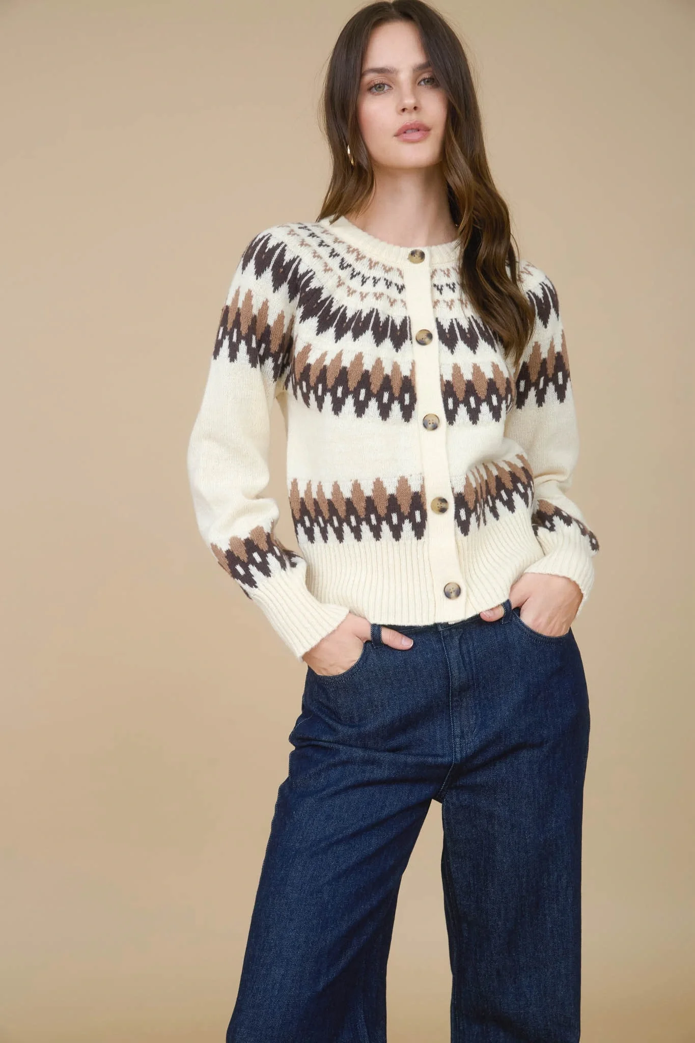 herth-cardigan-model.webp