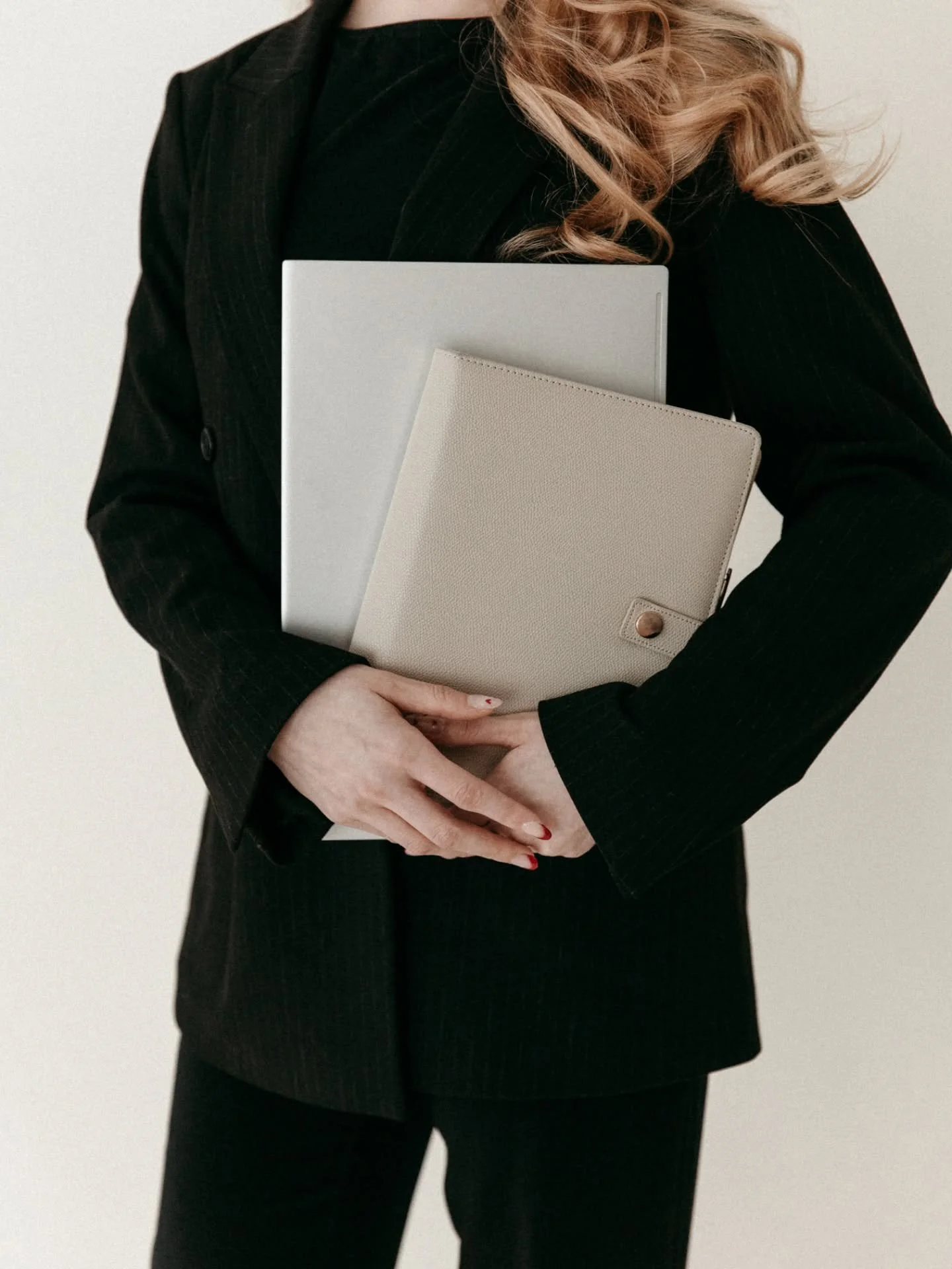 Hyv&auml;&auml; Yritt&auml;j&auml;np&auml;iv&auml;&auml;!

T&auml;n&auml;&auml;n juhlistetaan kaikkia niit&auml;, jotka uskaltavat kulkea omaa polkuaan &ndash; ideasta toimeen, unelmasta todeksi. Yritt&auml;jyys on t&auml;ynn&auml; vapautta, vastuuta