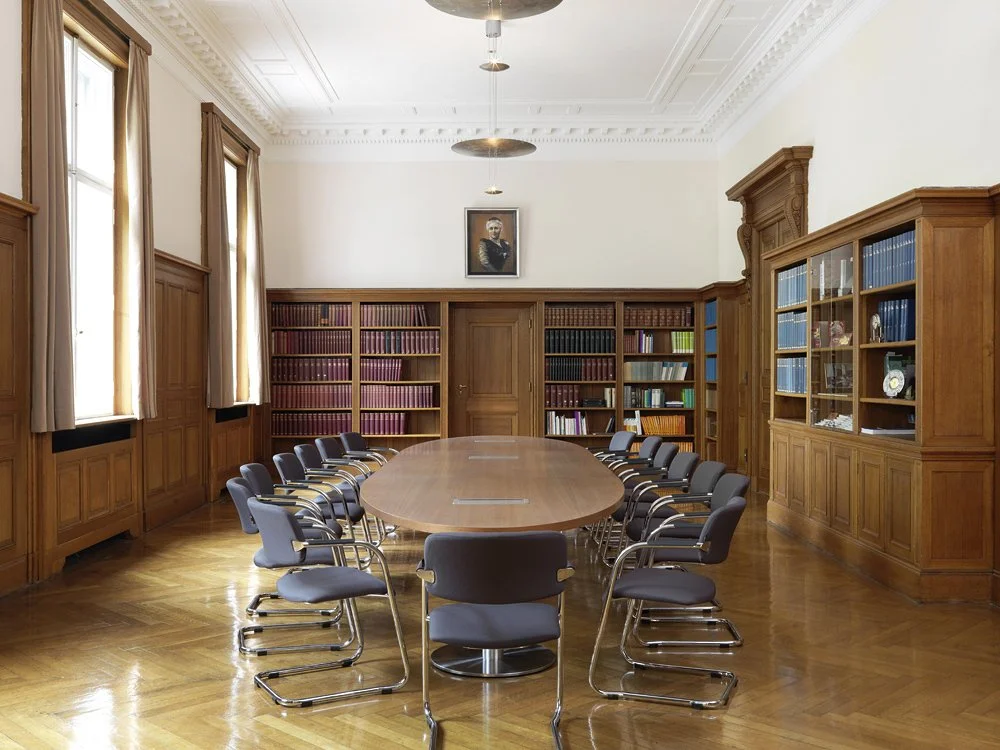 kaiserin_friedrich_haus07_bibliothek.jpg