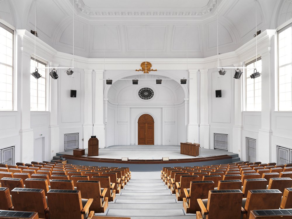 kaiserin_friedrich_haus08_gr_hoersaal.jpg