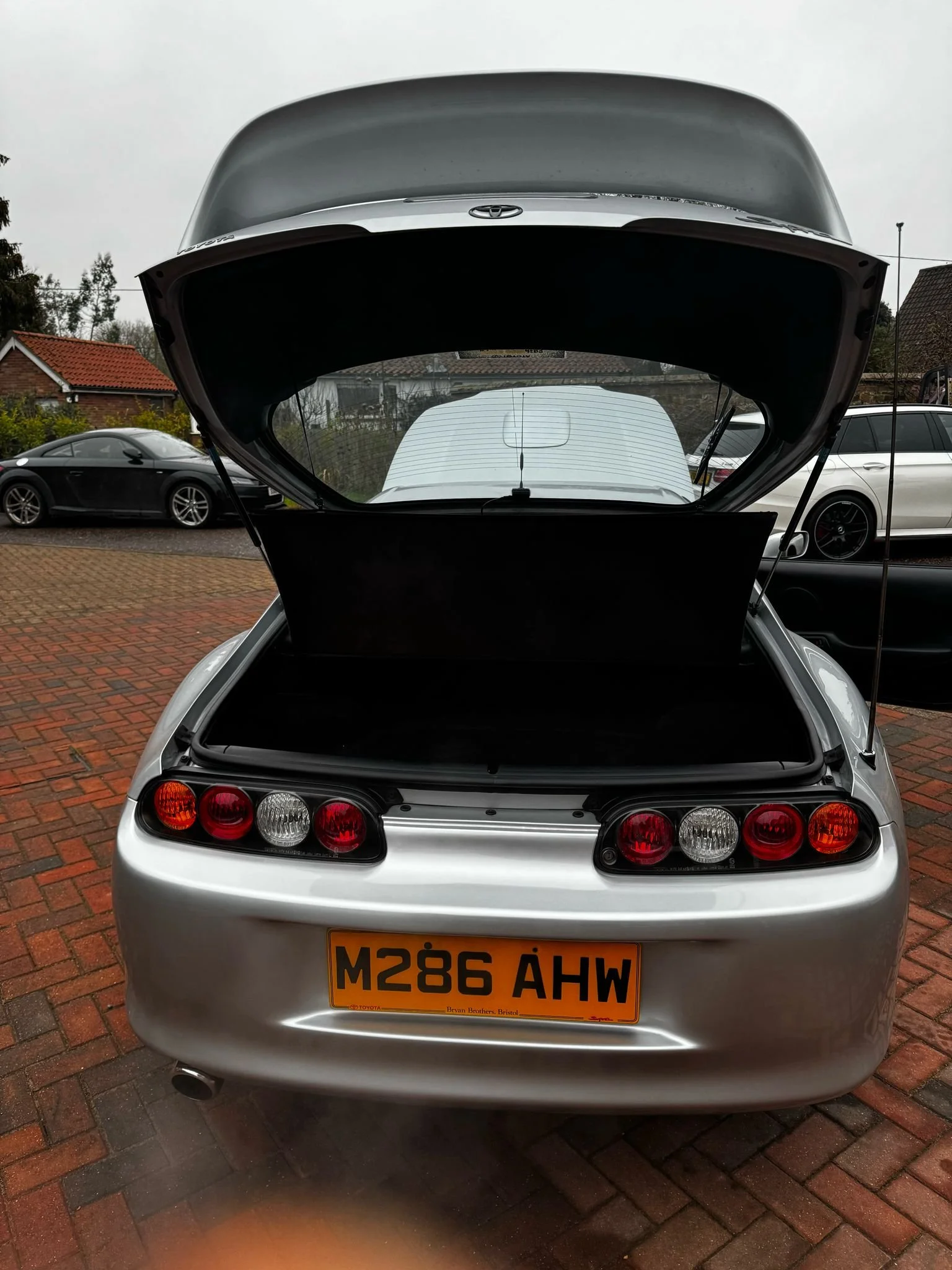 WhatsApp Image 2025-02-08 at 17.41.18 (3).jpeg